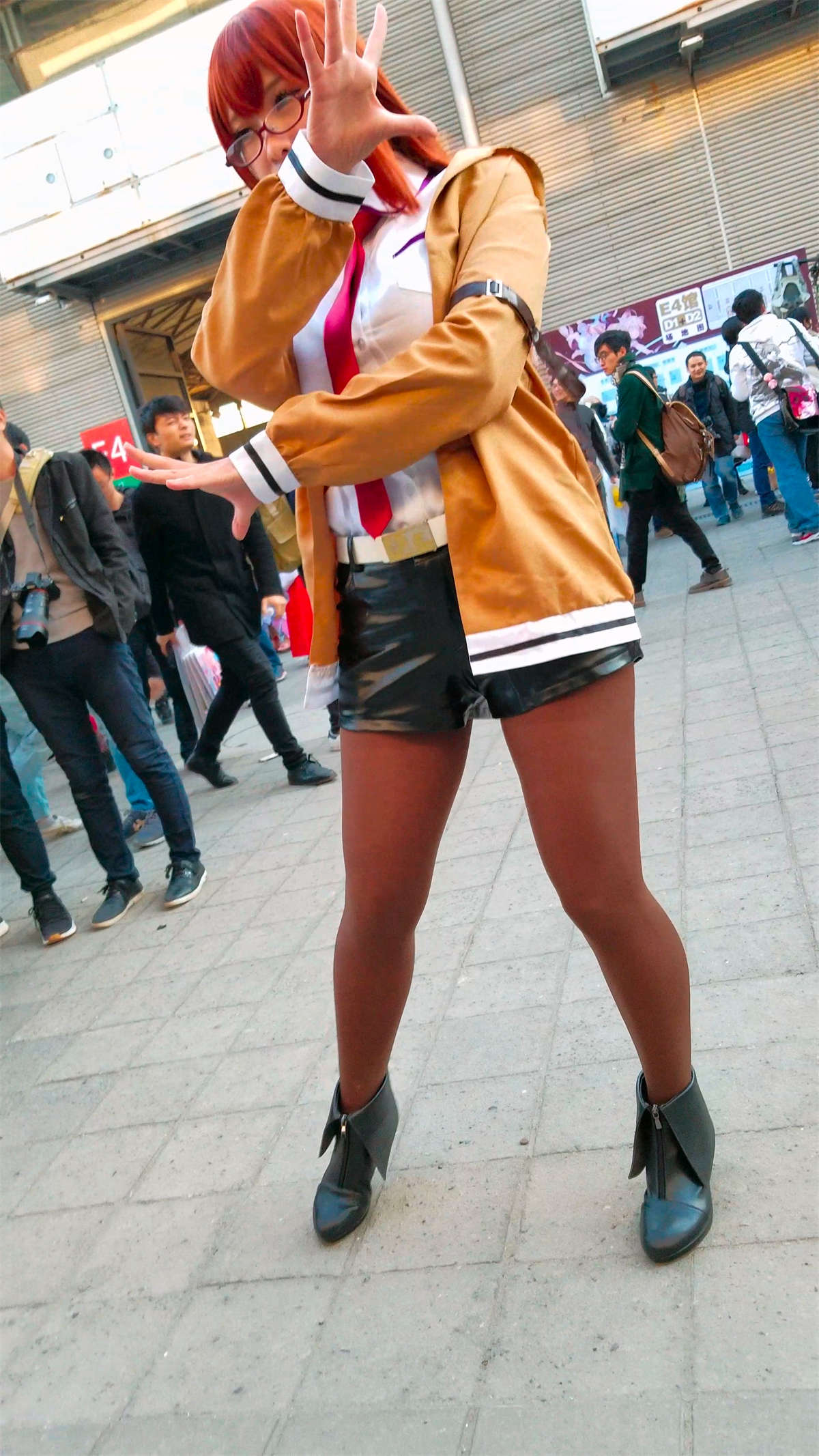 图片[2]-黑丝皮裤美腿清纯美少女-日更街拍