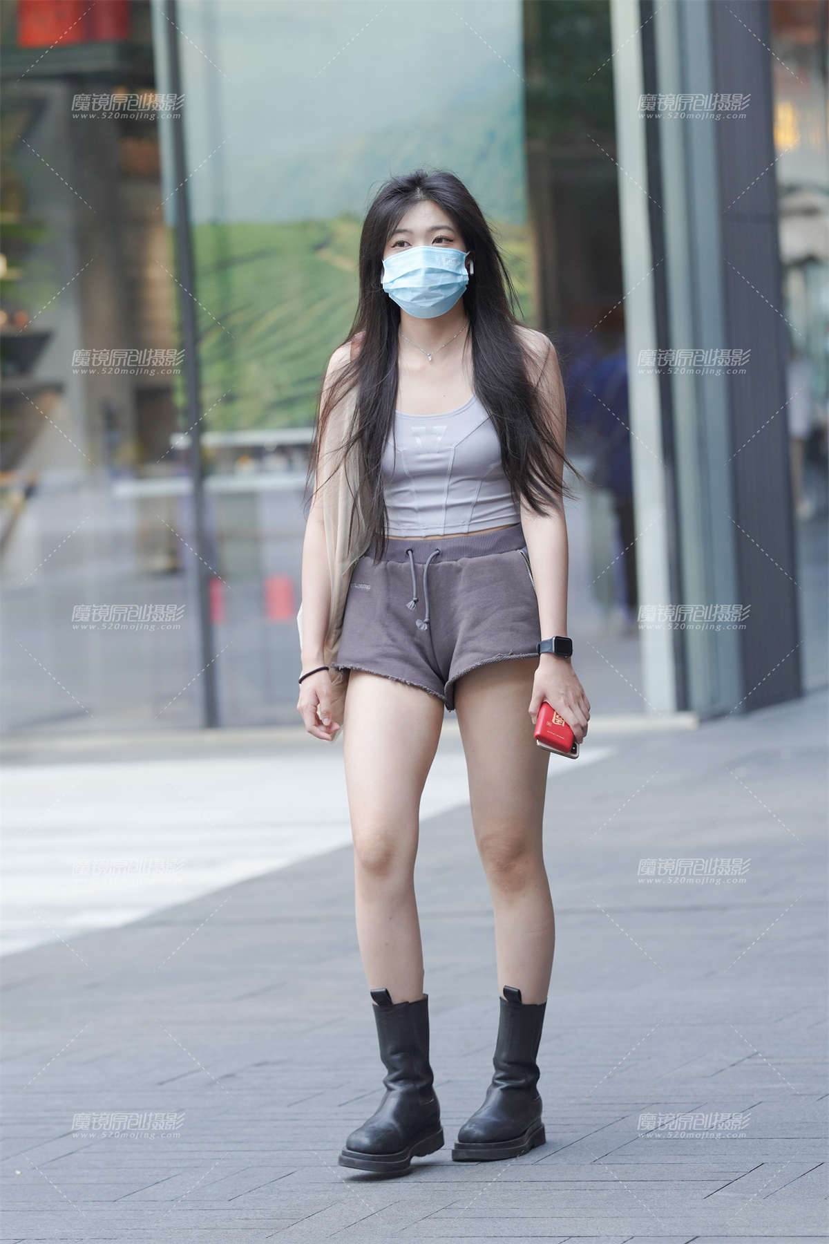 清凉热裤女孩-日更街拍