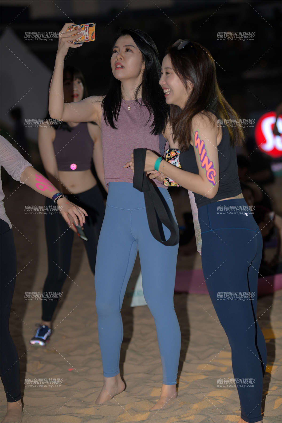 【街拍之魂赛帖】性感蓝色紧身-日更街拍