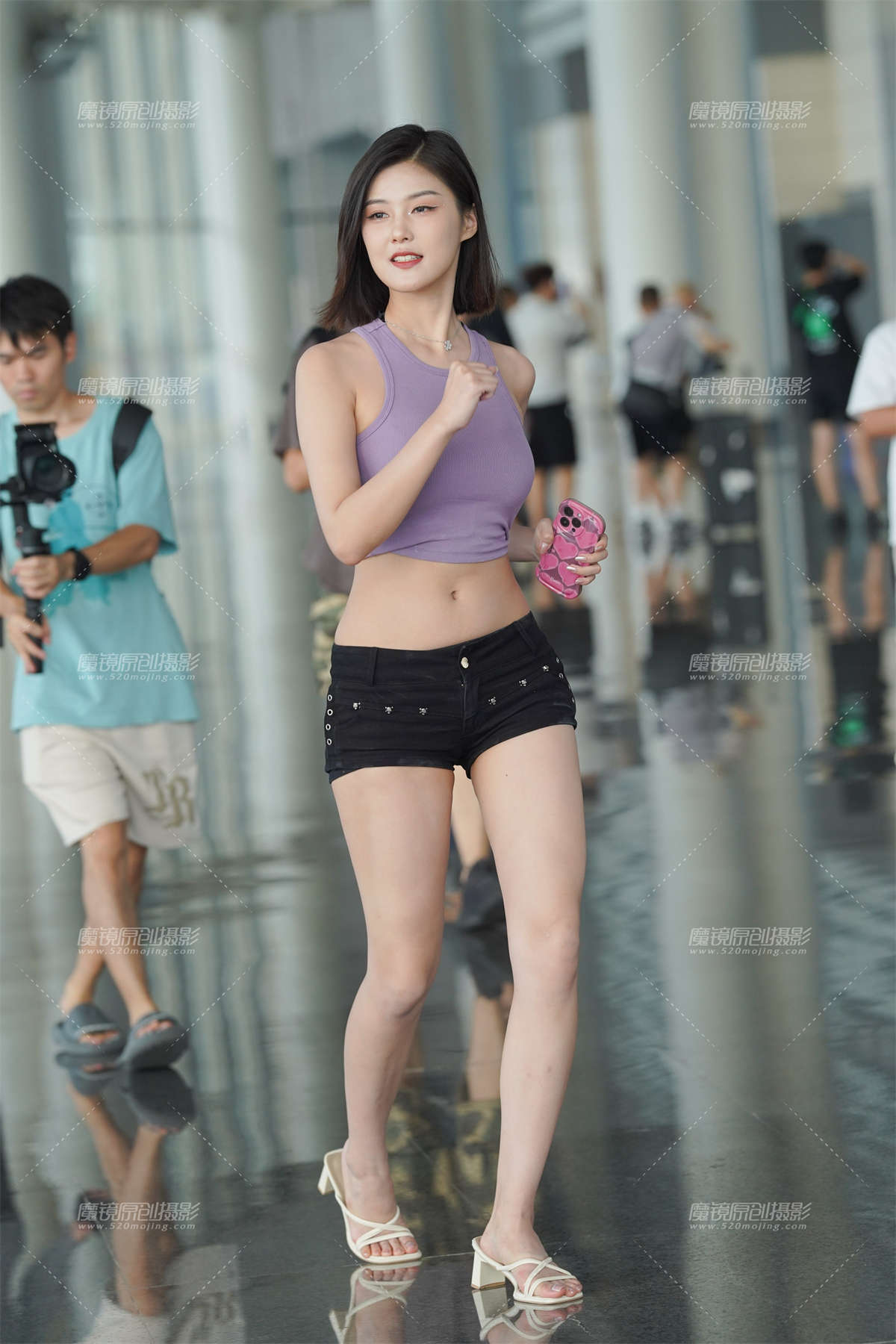 图片[2]-热裤小蛮腰-日更街拍