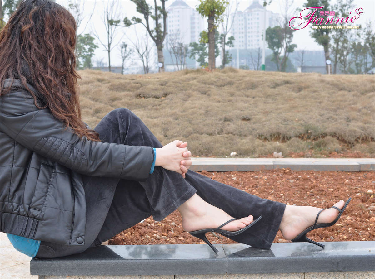 图片[2]-Fannie芬妮美足园NO.94-春江水暖“丫”先知（极致高跟凉拖2）-日更街拍