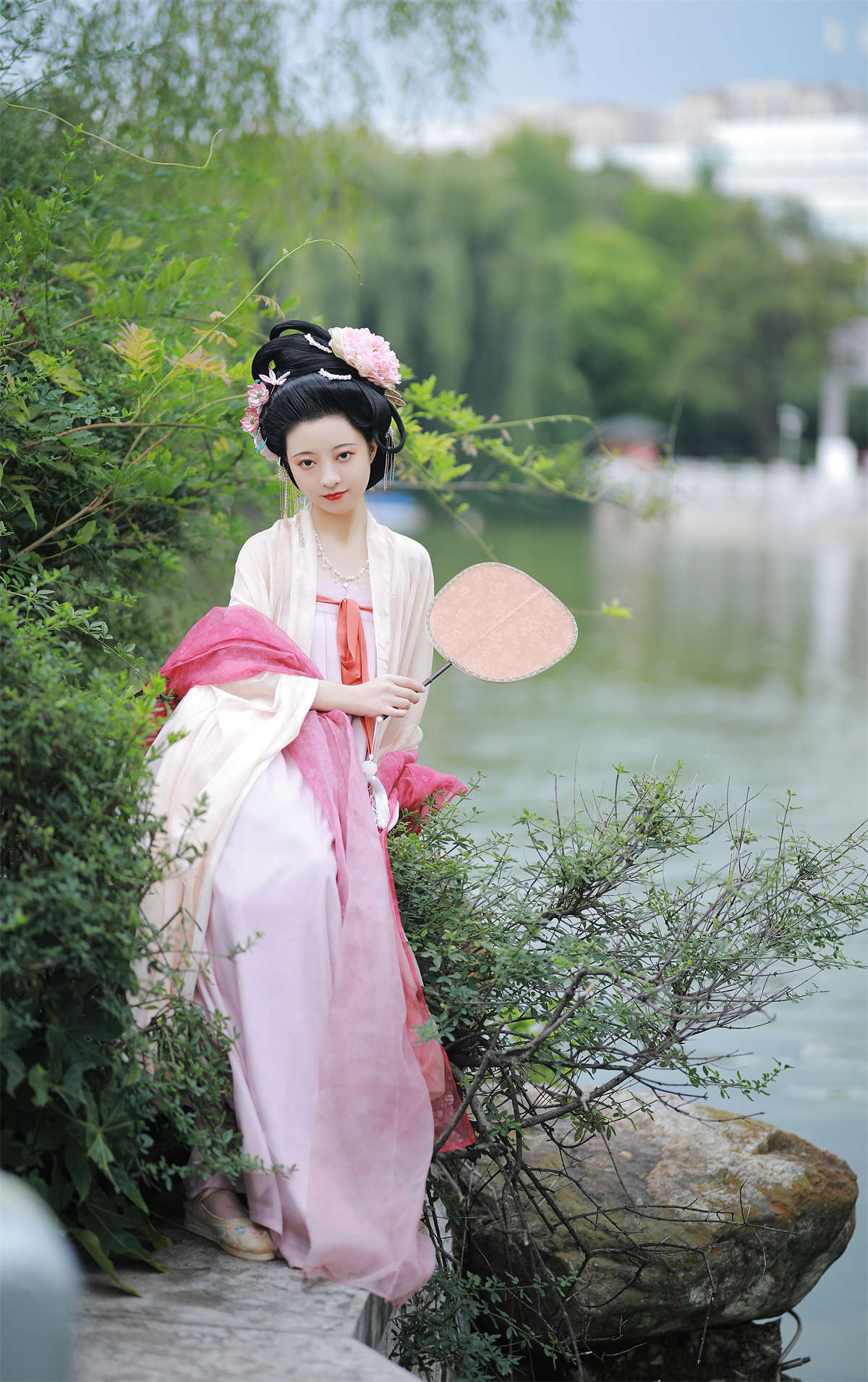 YITUYU艺图语 2022.09.23 风月偏爱宴旧人 YunFleur-日更街拍