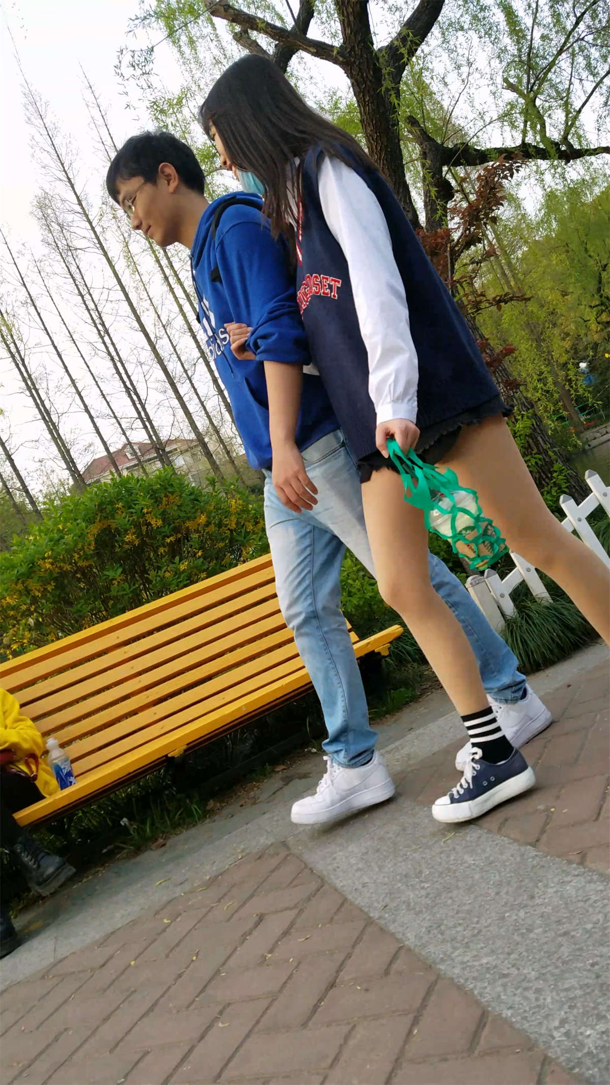 图片[2]-极品学生妹-日更街拍