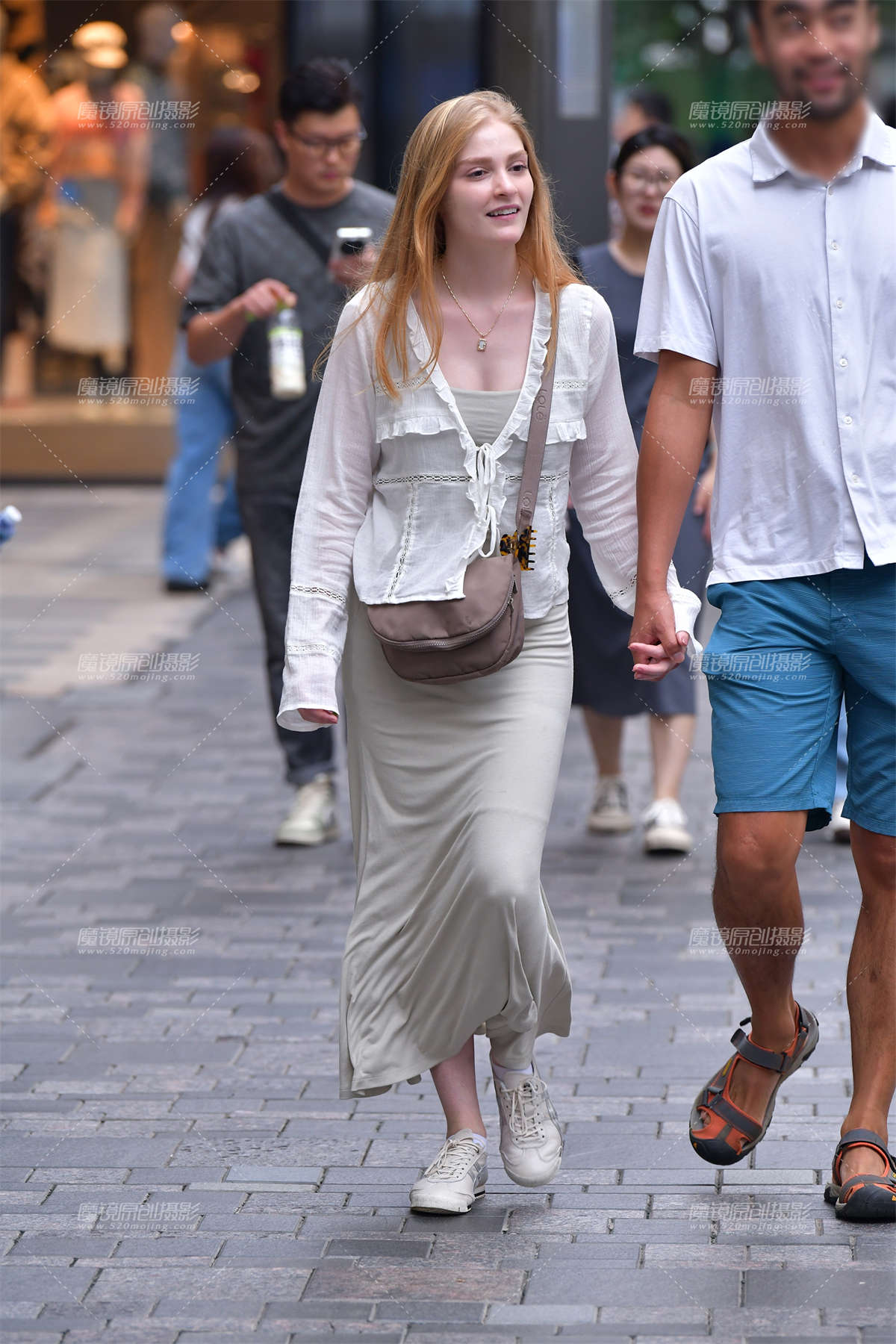 图片[2]-★性感长裙金发美女-日更街拍