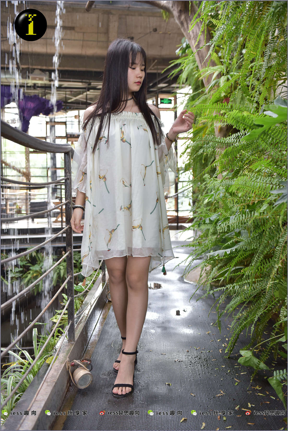图片[2]-IESS异思趣向 普惠集003 琪琪的裸足-日更街拍