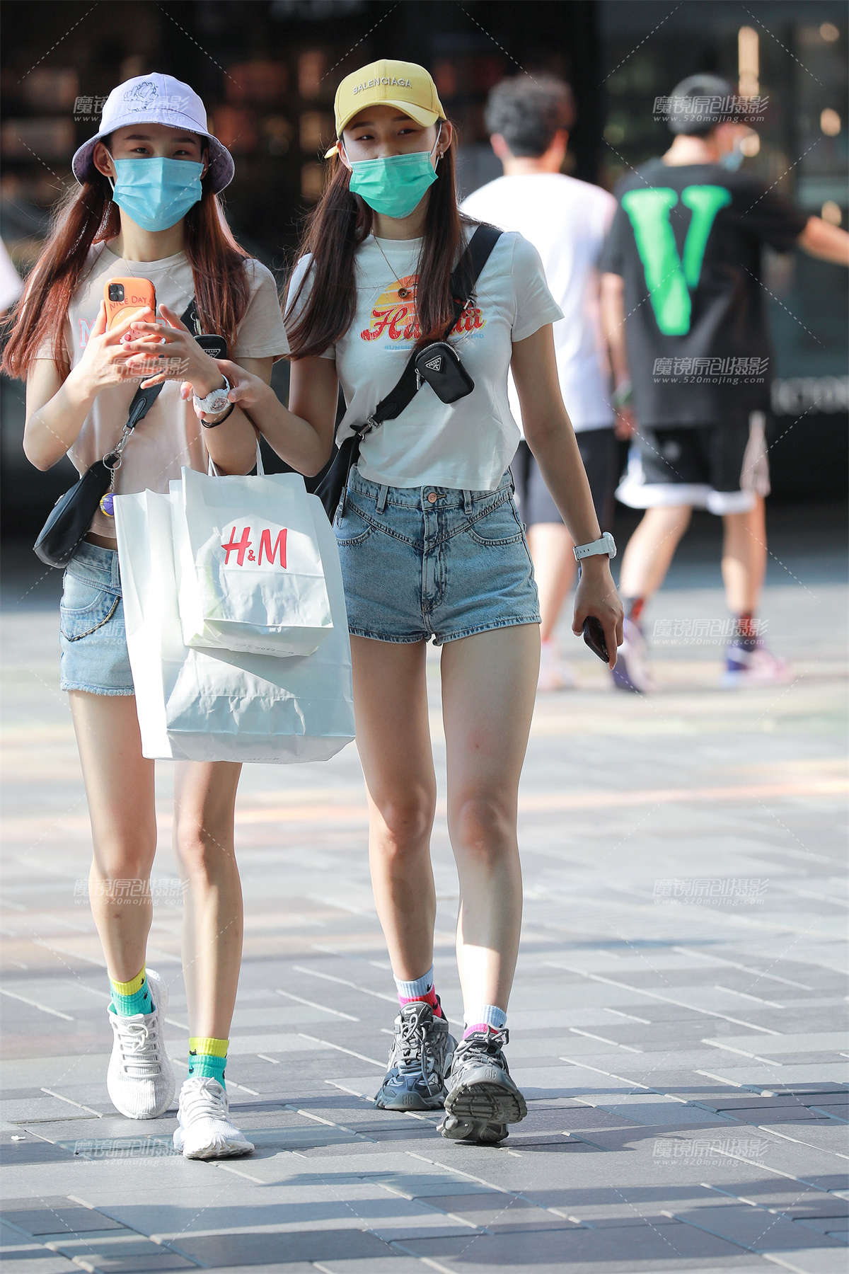 热裤Y Y小姐妹-日更街拍