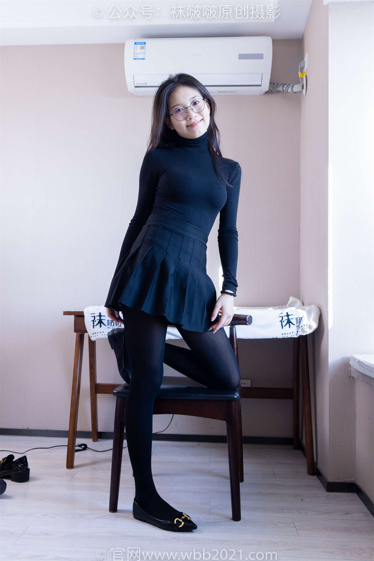 图片[2]-袜啵啵 No.313 芝士-皮鞋、平底鞋、厚黑丝、厚黑丝大腿袜 花絮版-日更街拍