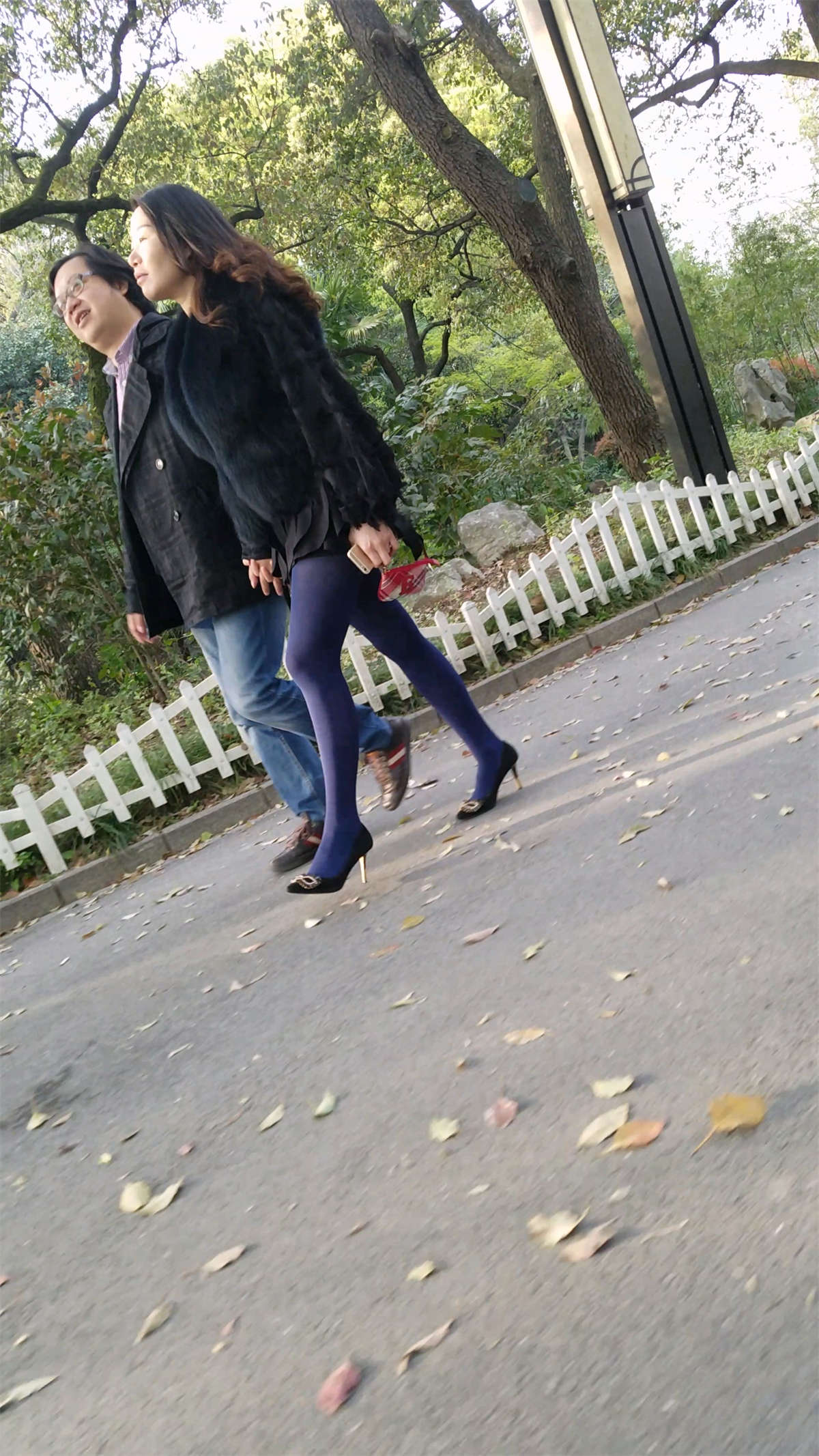 图片[2]-一般人无法驾驭的丝袜-日更街拍