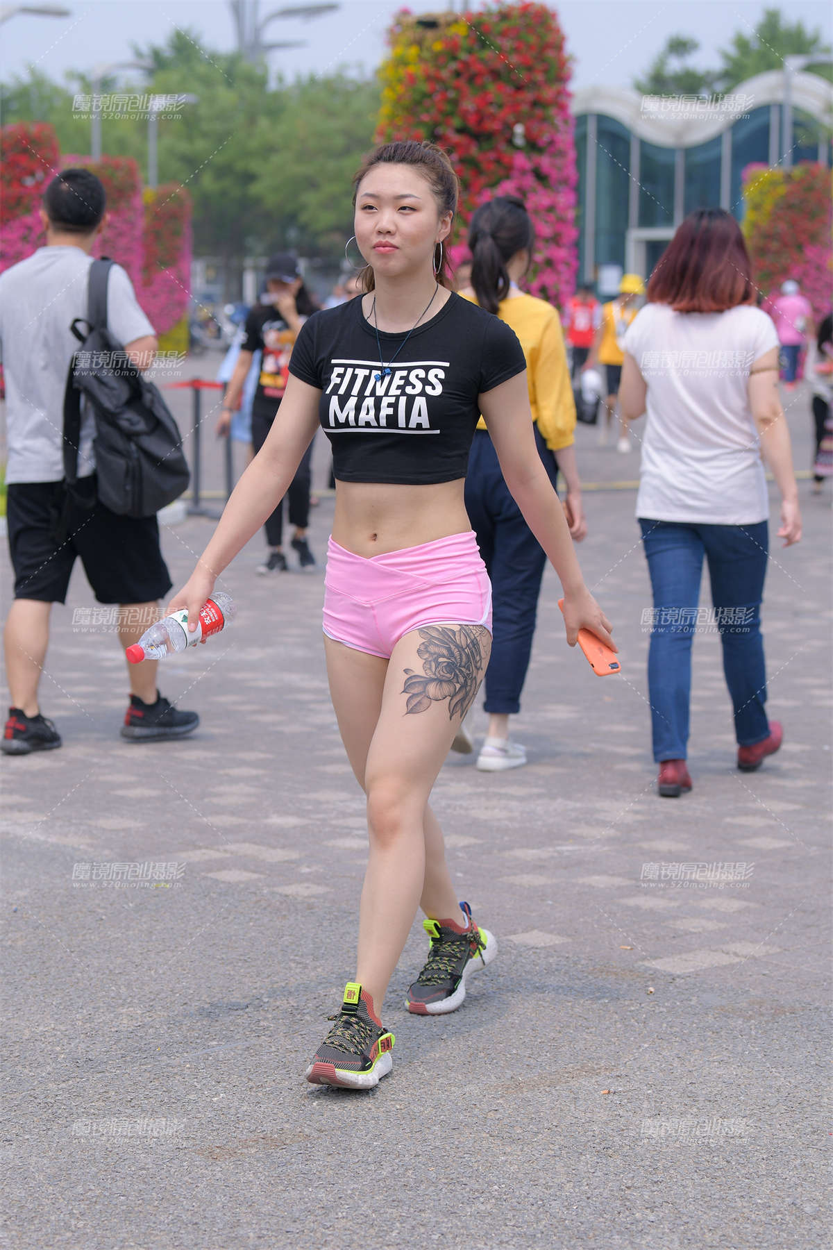 【红石赛帖】性感热裤美女-日更街拍