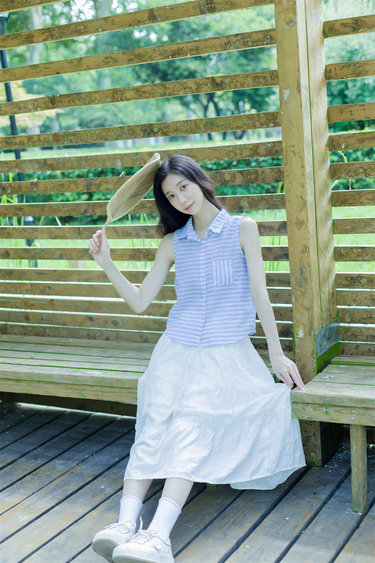 YITUYU艺图语 2022.09.23 在你的身边 饲猫少女-插图1