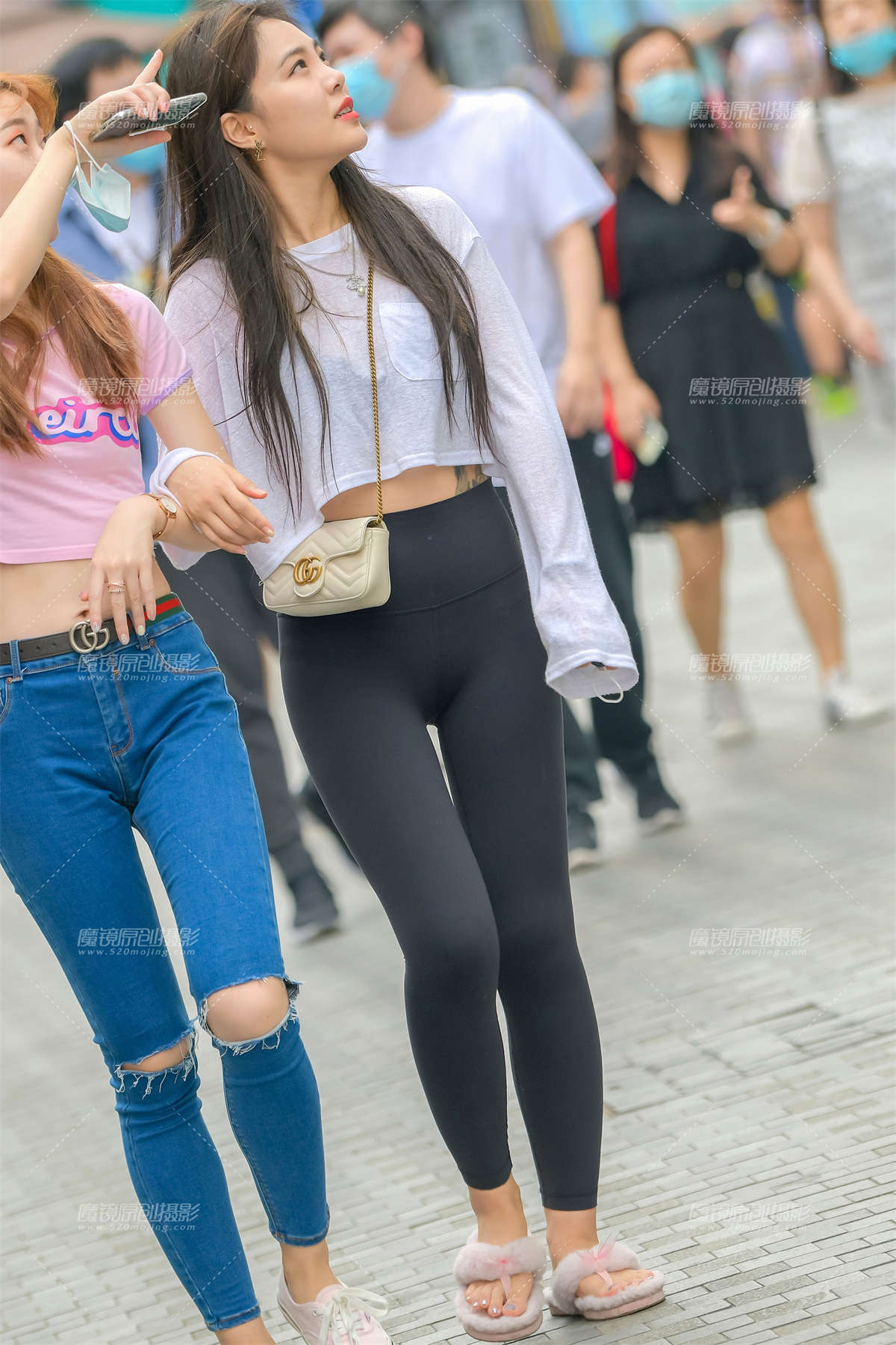 【街拍之魂赛帖】这一笑,的有点甜-日更街拍