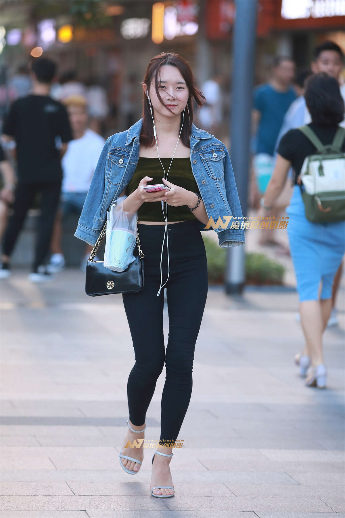 紧身裤，凉高，美女-日更街拍