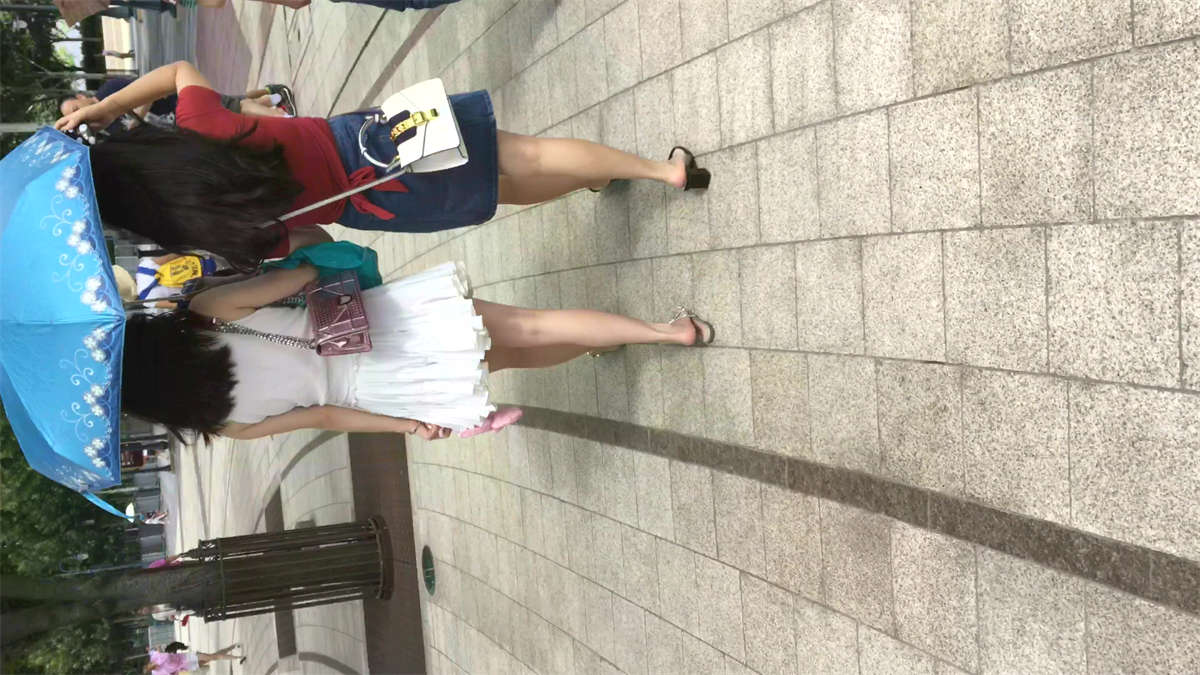 图片[2]-白色连衣裙气质美女-日更街拍