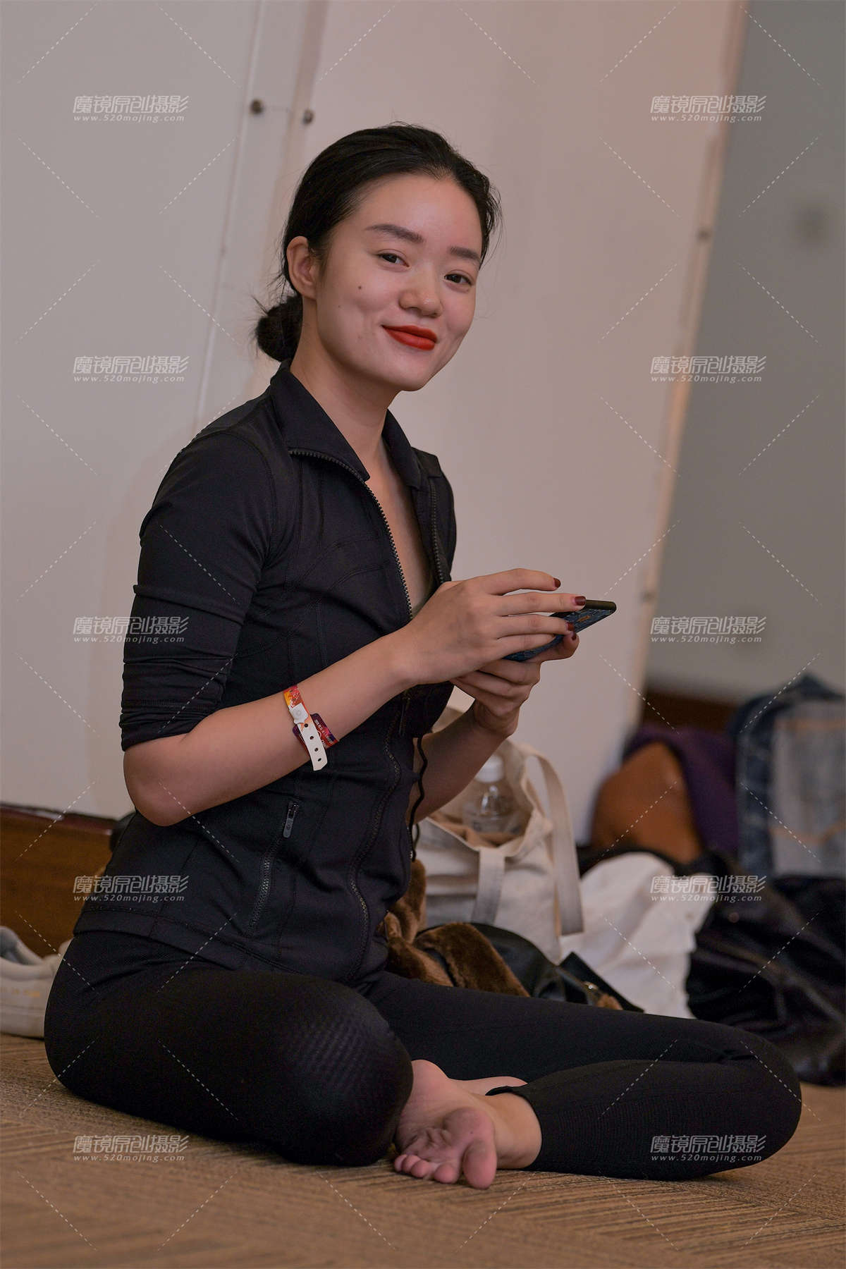 【红石赛帖】练瑜伽的少妇-日更街拍