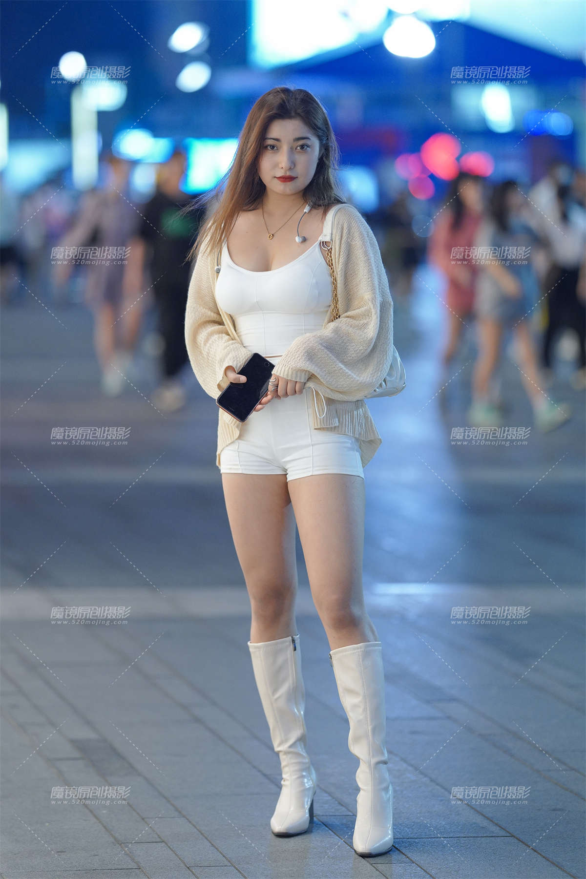 肉感美眉-日更街拍