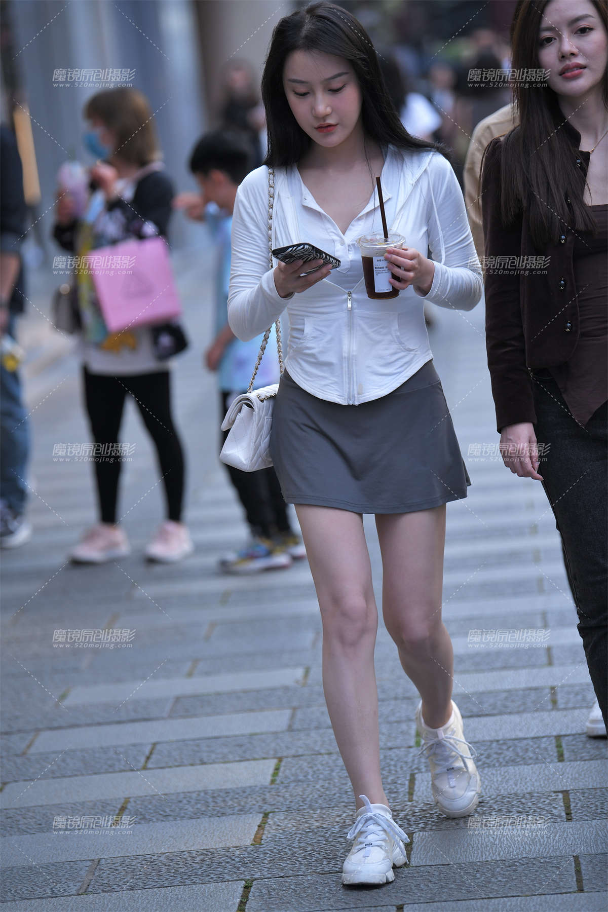 一天遇上她2次-日更街拍