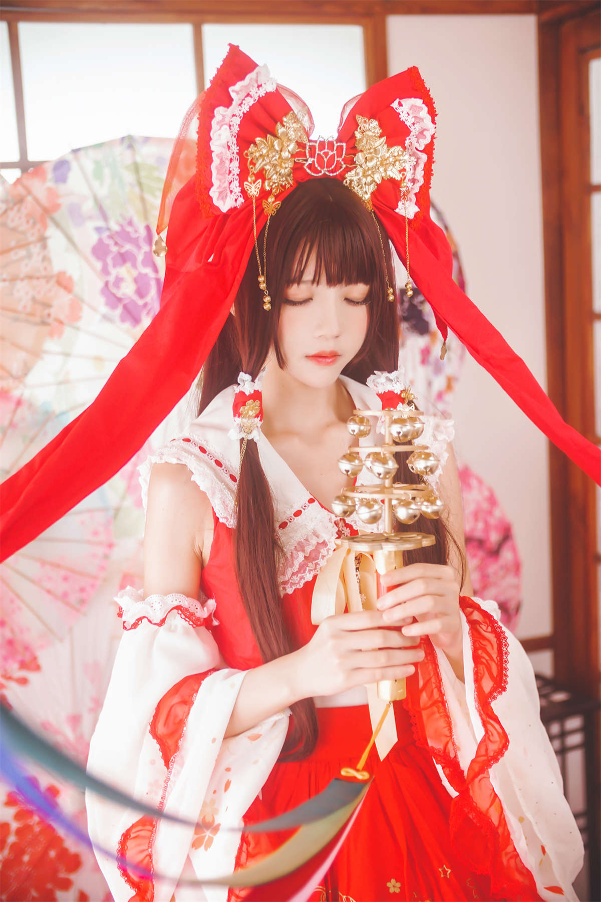 桜桃喵 – 灵梦 新年快乐-日更街拍