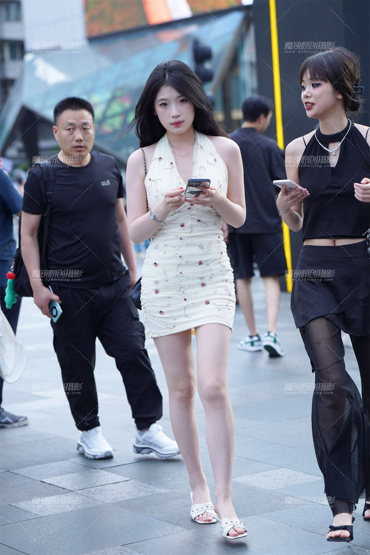 图片[2]-雪肤花貌-日更街拍