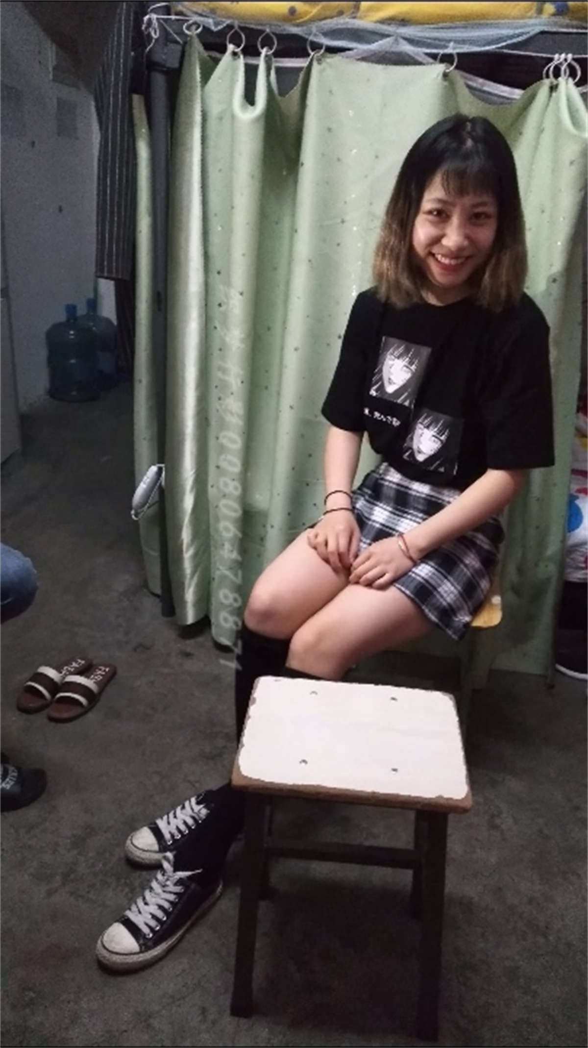 织梦行影摄影作品 第056期 宿舍黑色长筒袜-日更街拍
