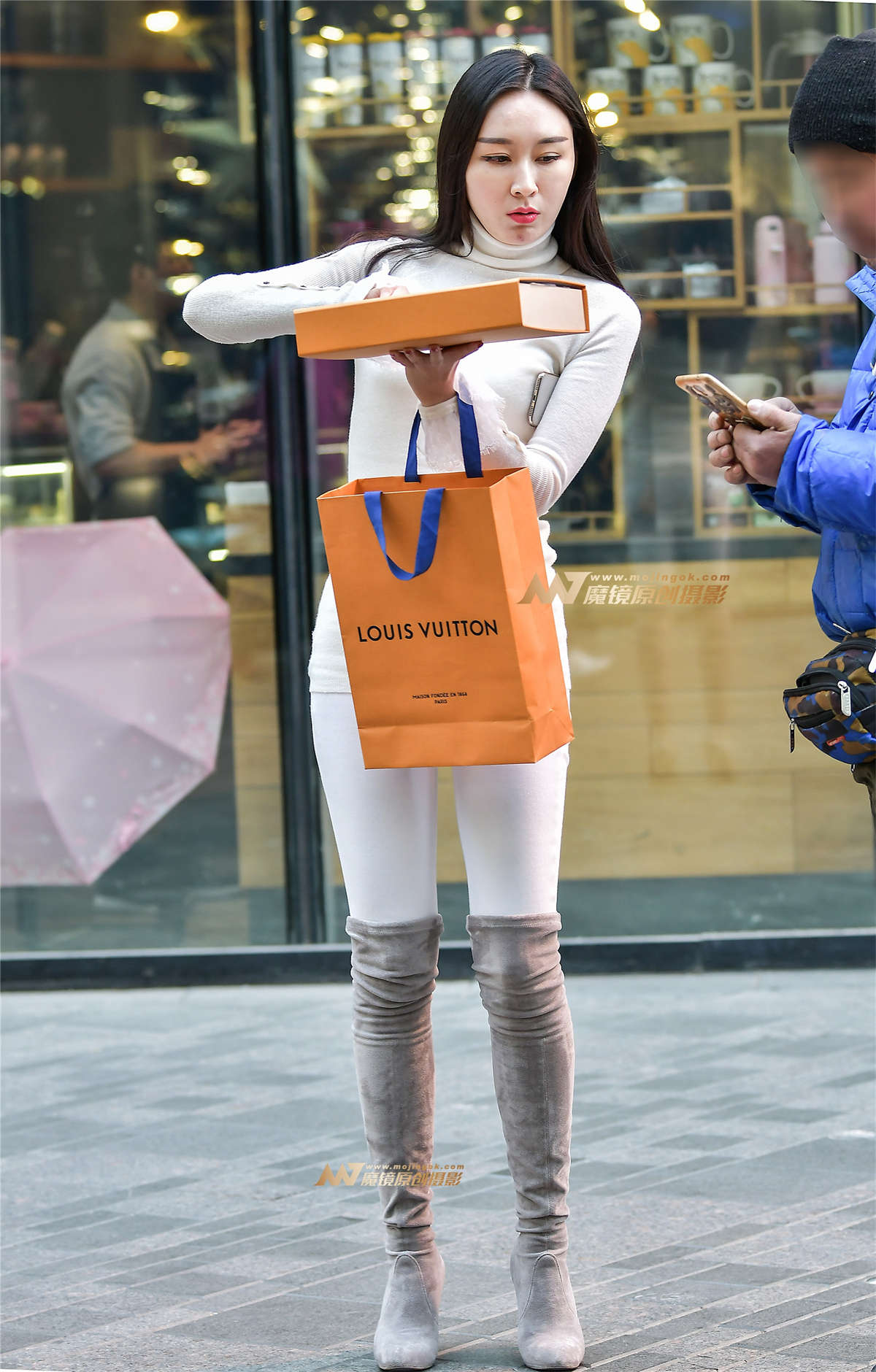 春节后第3拍：白富美性感美女迷人-日更街拍