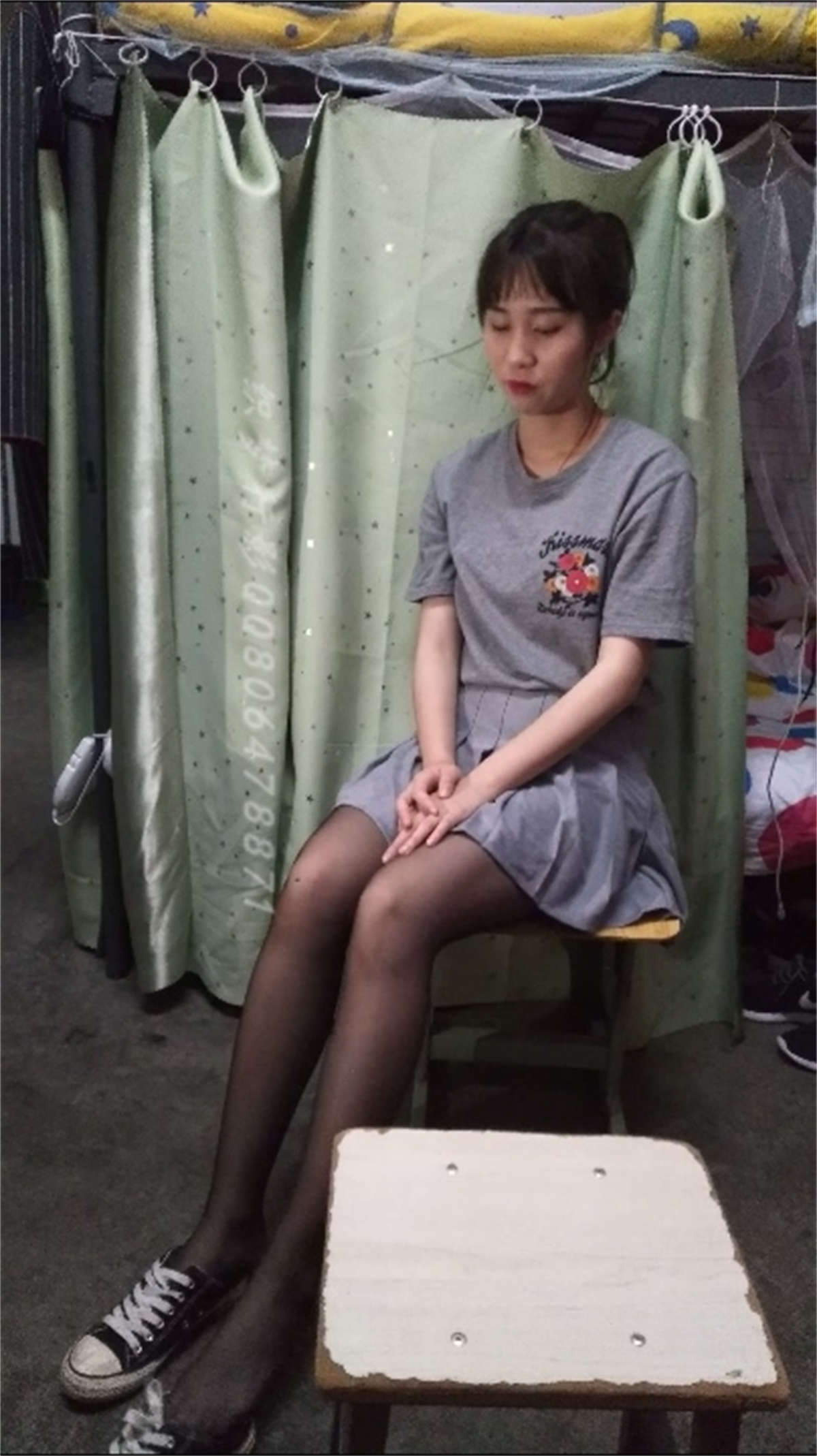 图片[2]-织梦行影摄影作品 第057期 宿舍黑丝袜-日更街拍