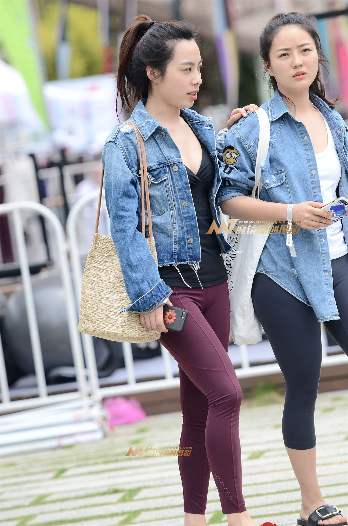 图片[2]-【神摄手赛帖】牛仔衣配健身裤-日更街拍