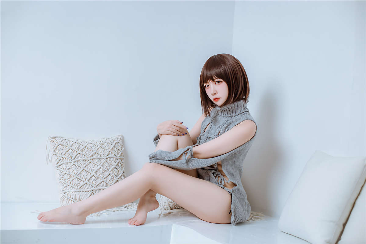 高产型Coser-二佐Nisa  2020私房洞洞毛衣-日更街拍