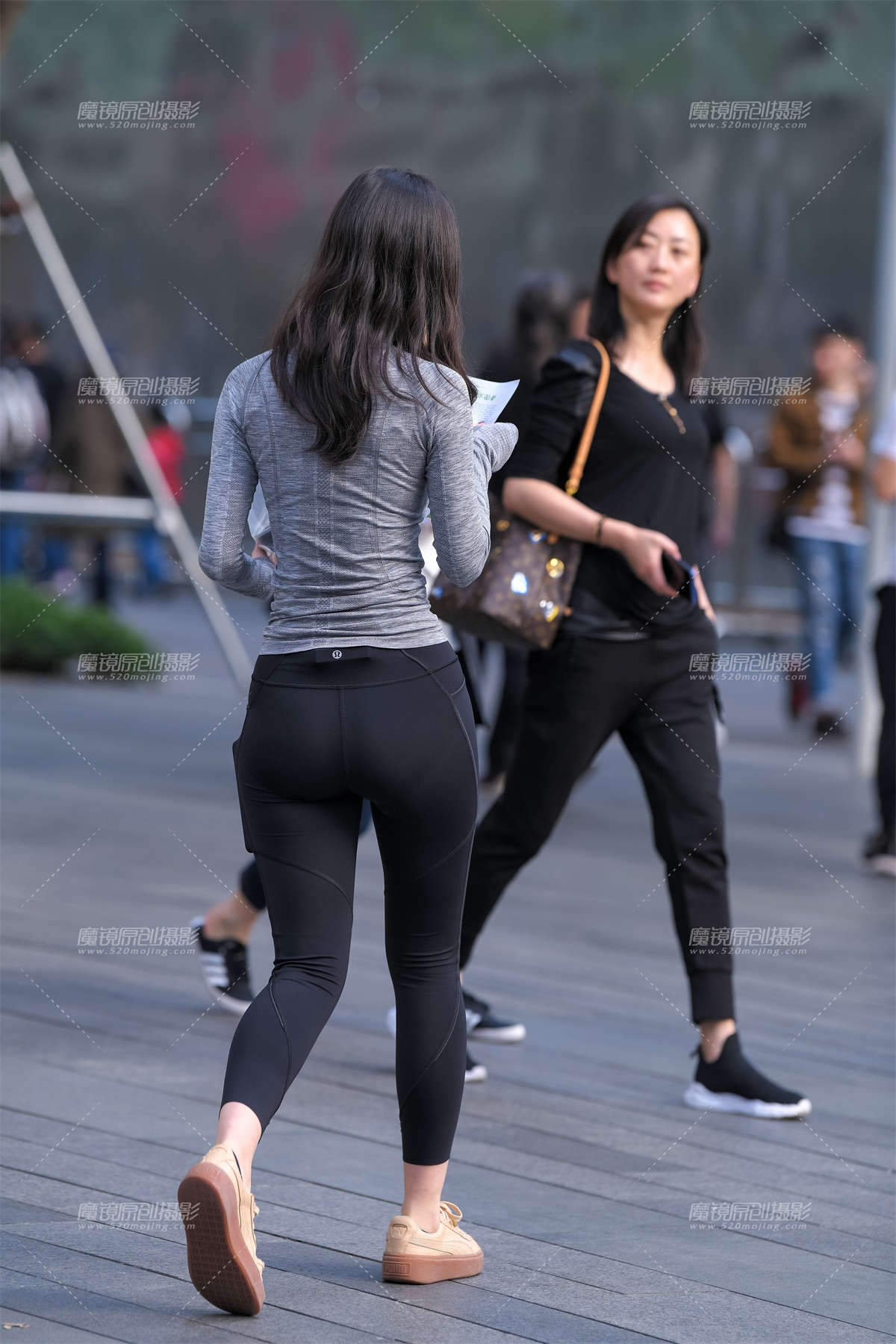 图片[2]-黑色瑜伽裙__-日更街拍