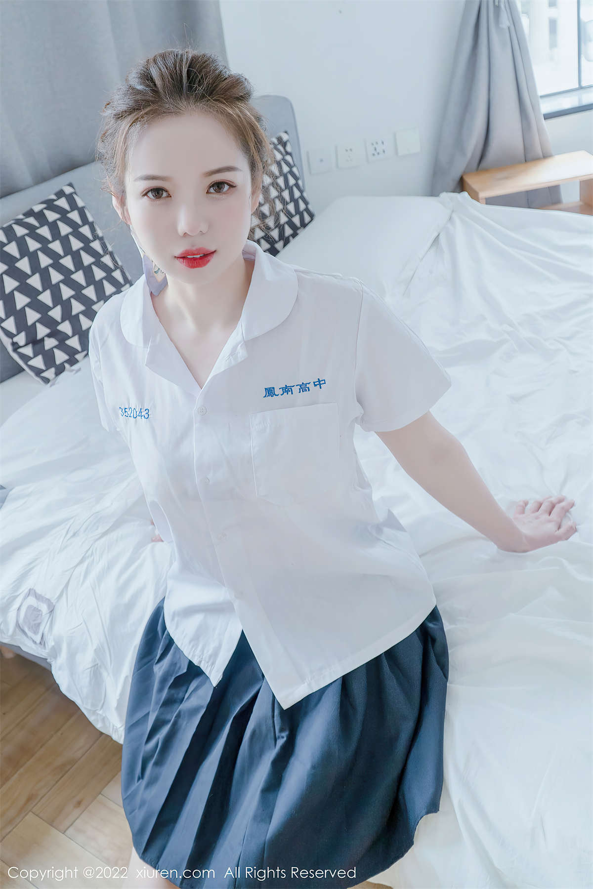 Xiuren秀人网 2022.05.09 NO.4981 大美媚京-日更街拍