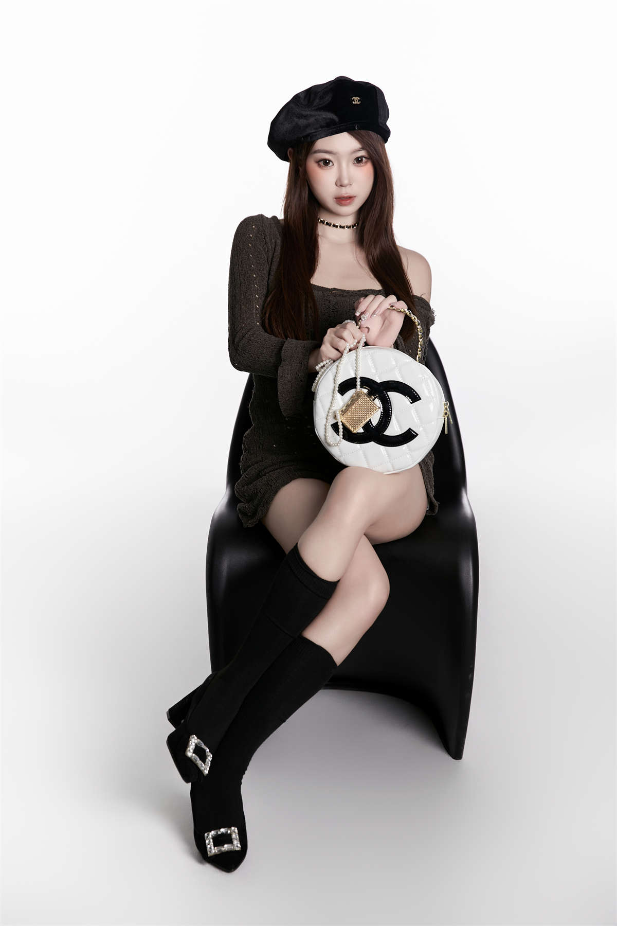 YITUYU艺图语 2025.01.03 高级感女团千金 CARLEE是77呀-日更街拍