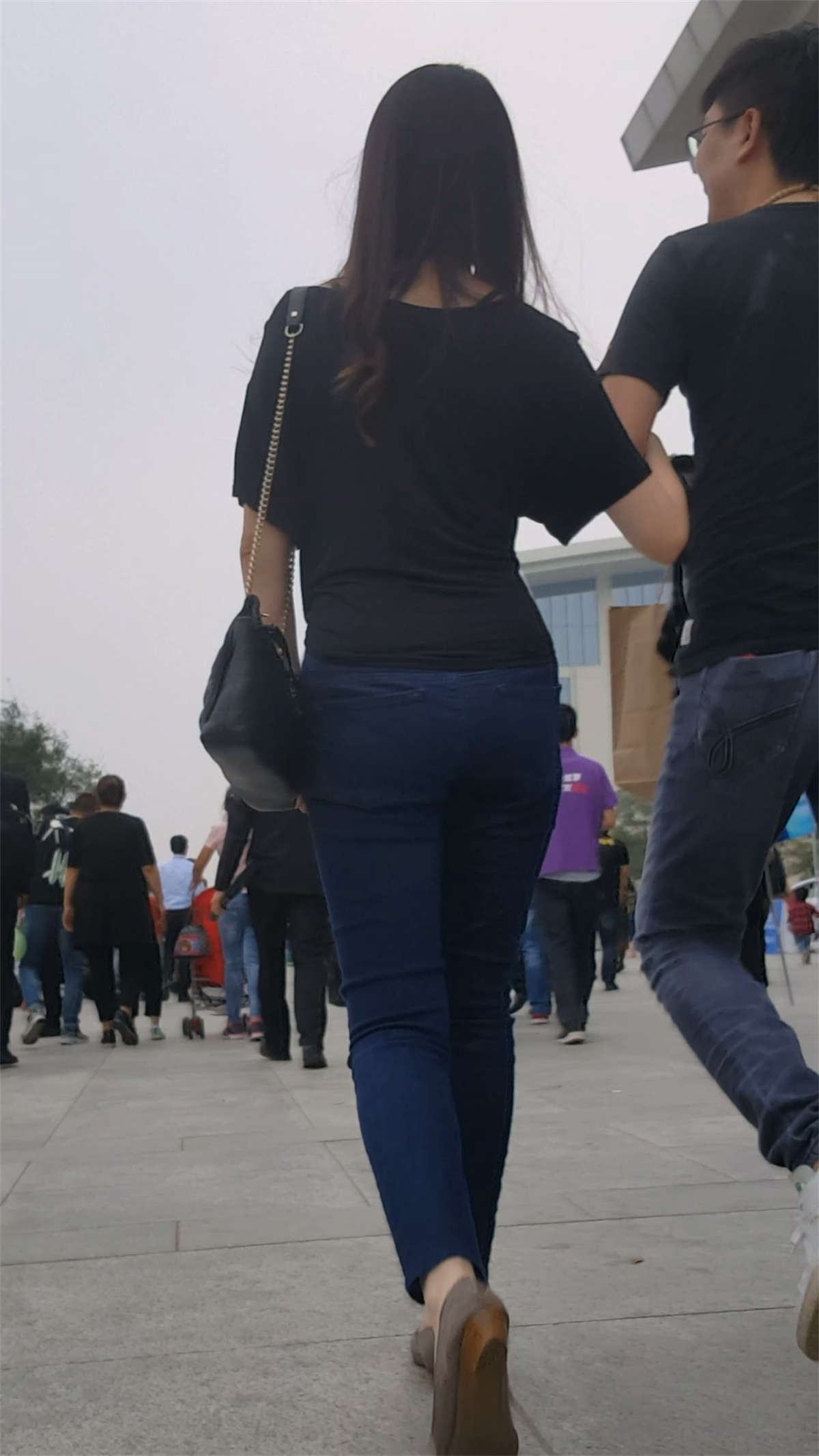 图片[2]-气质清秀的美女-日更街拍