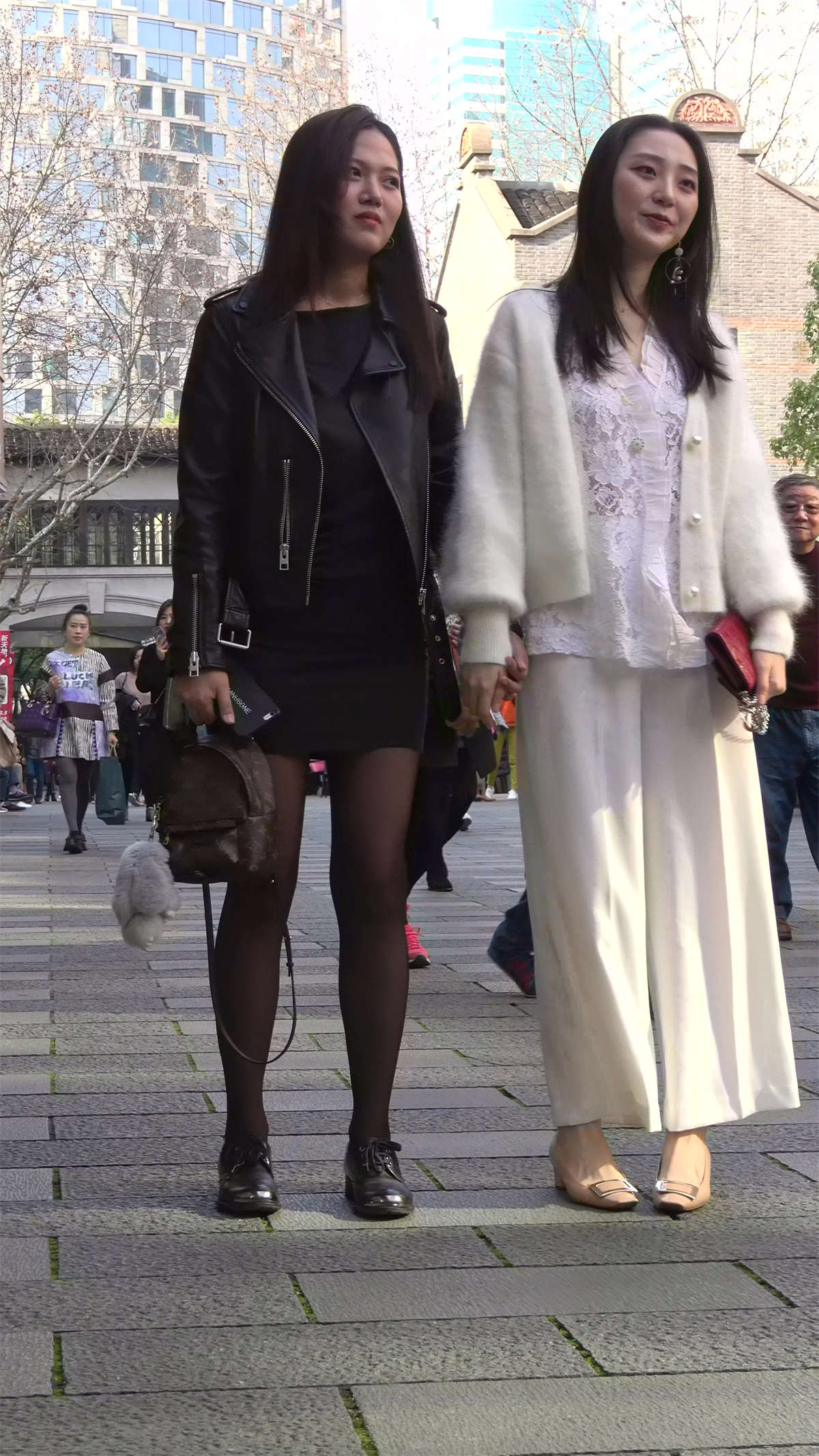 图片[2]-超级性感短裙街拍黑丝美女-日更街拍