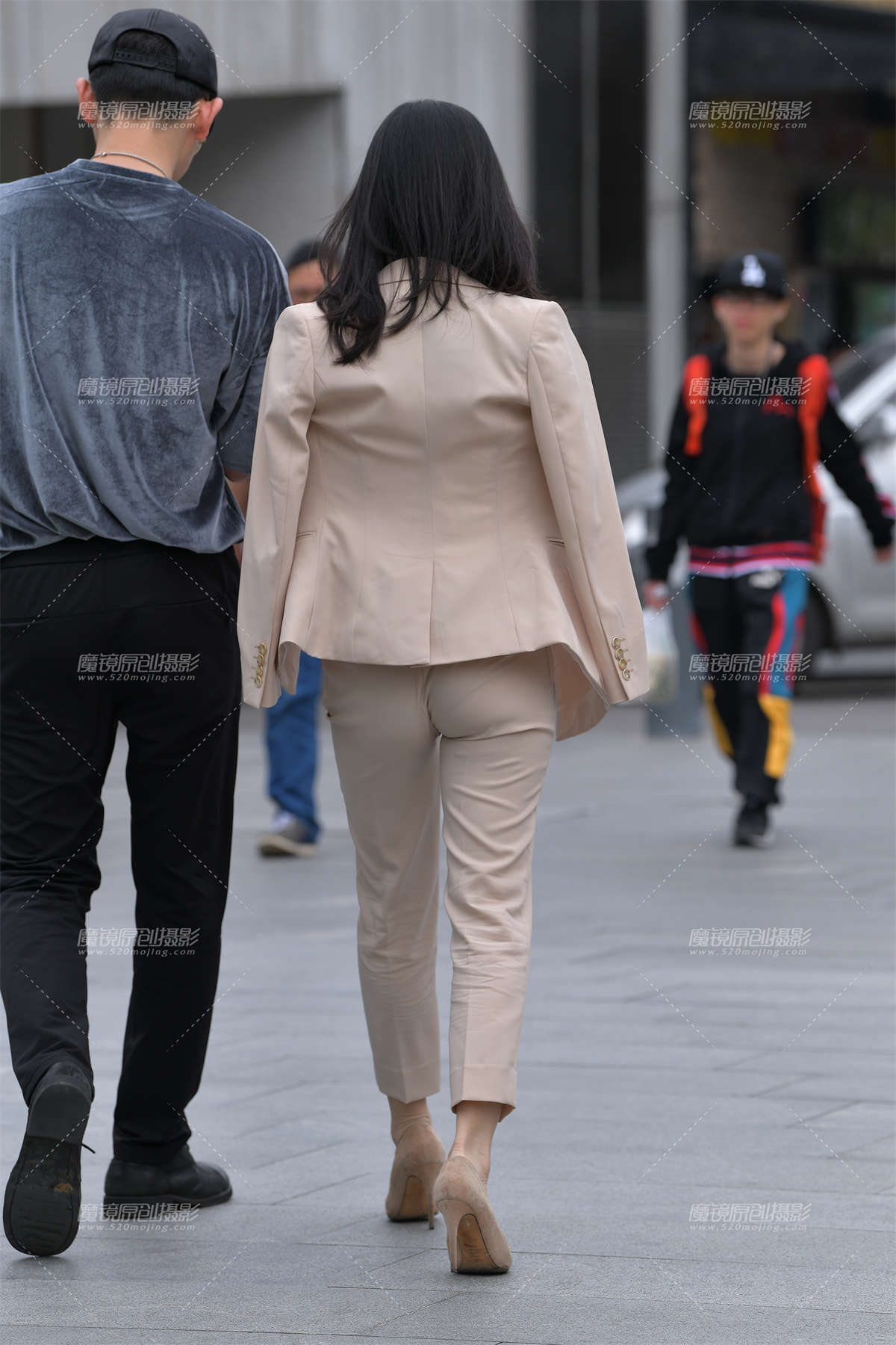 图片[2]-【视觉冲击赛贴】西裤美女-日更街拍