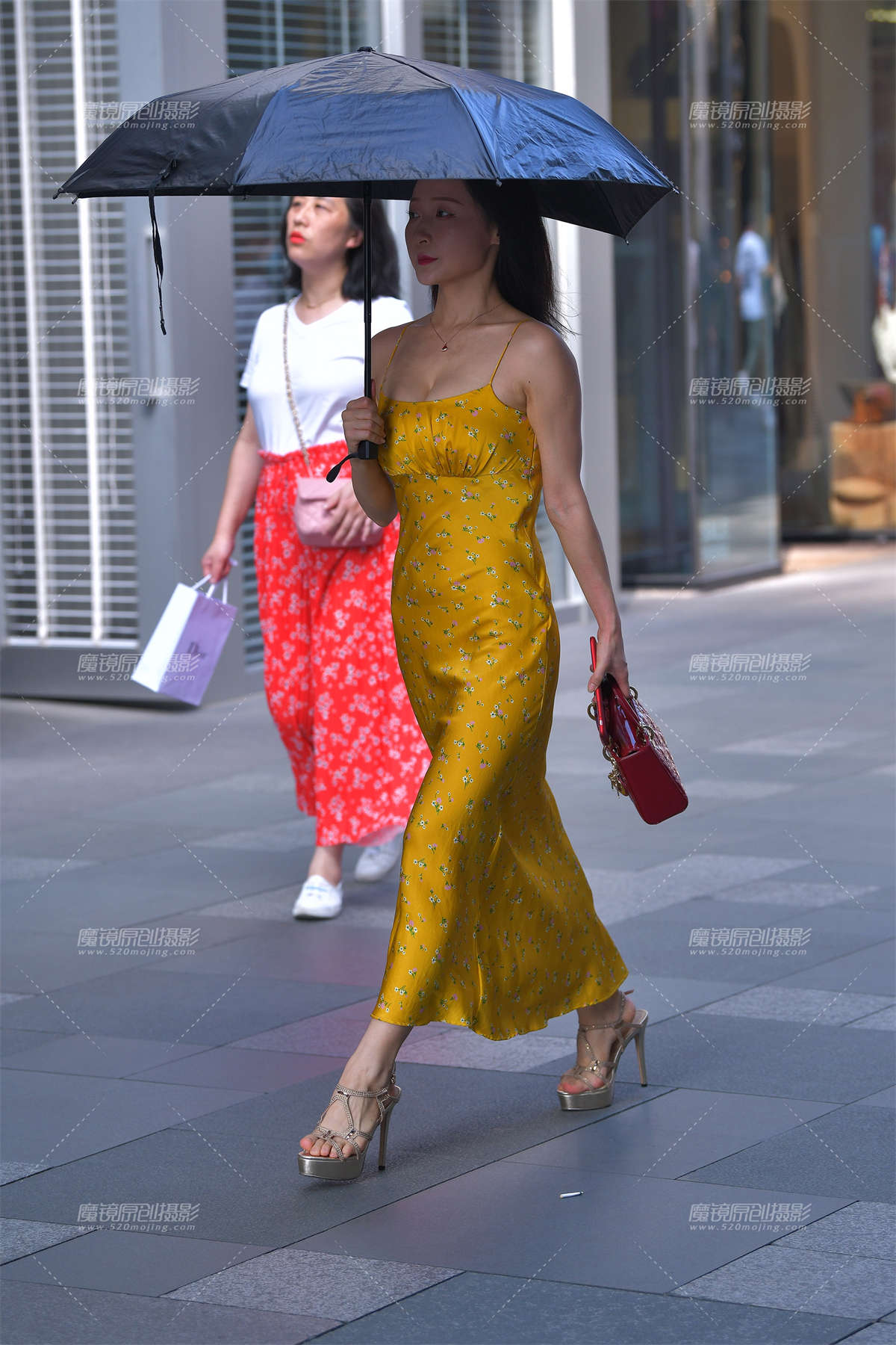 【视觉冲击赛贴】风韵的性感小花裙-日更街拍