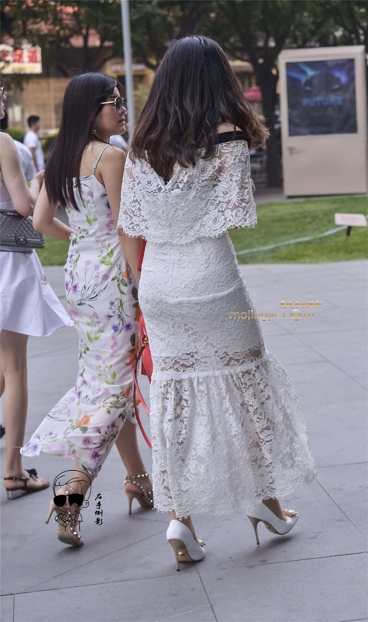 图片[2]-白纱裙紧绷显美臀-日更街拍