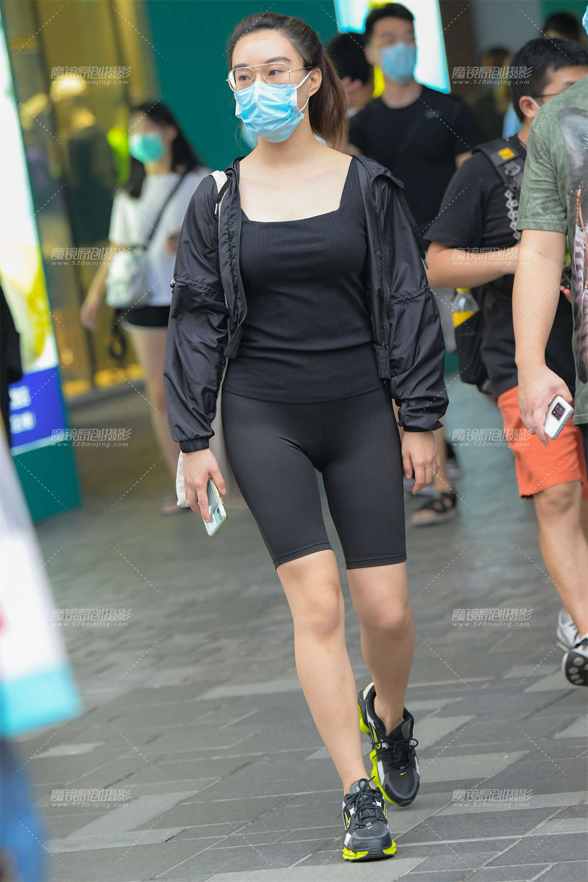 【街拍之魂赛帖】黑色紧身弹力裤-日更街拍