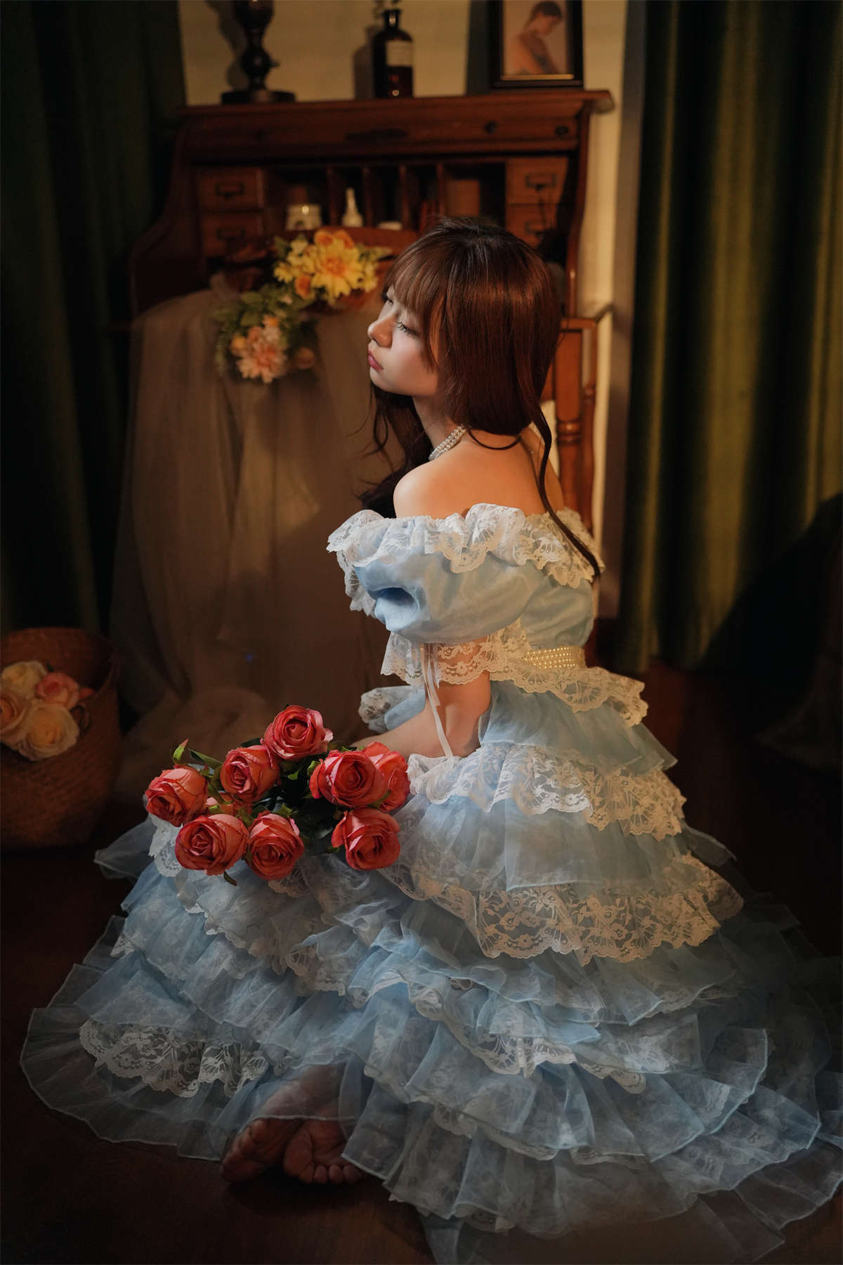 YITUYU艺图语 2023.07.24 油画中的少女 小可爱-日更街拍