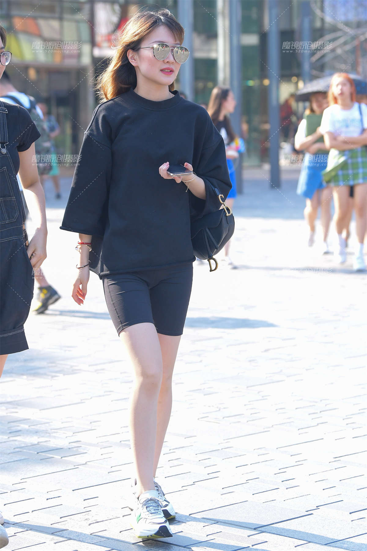 【红石赛帖】漂亮长腿美女-日更街拍