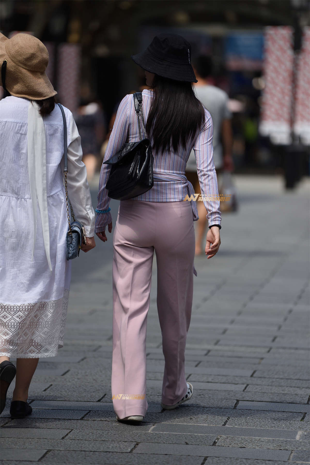 图片[2]-这位姐姐也不错-日更街拍