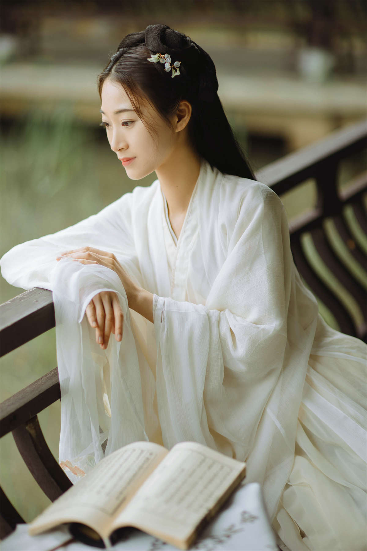 YITUYU艺图语 2022.06.07 宛若清风 彩云-日更街拍