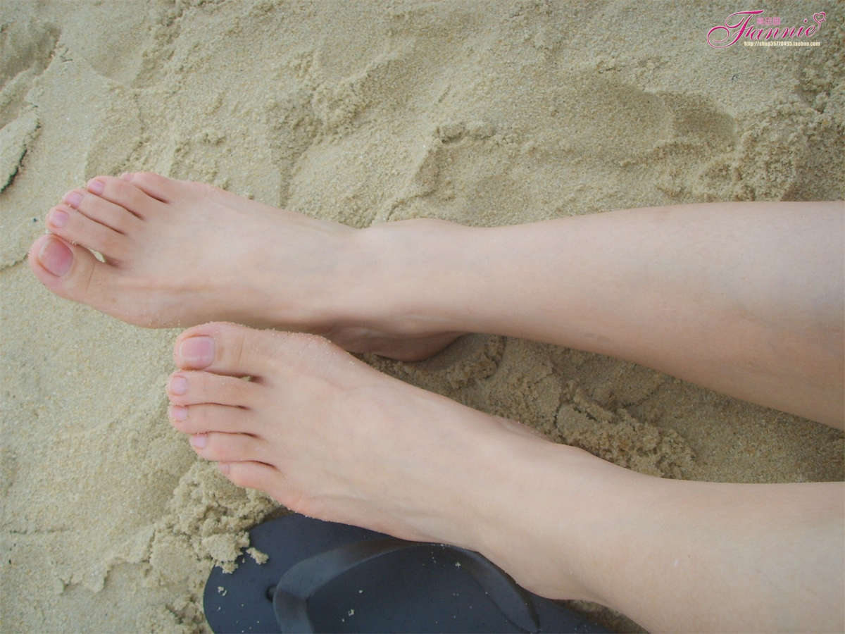 图片[2]-Fannie芬妮美足园NO.534 沙滩嬉戏-日更街拍
