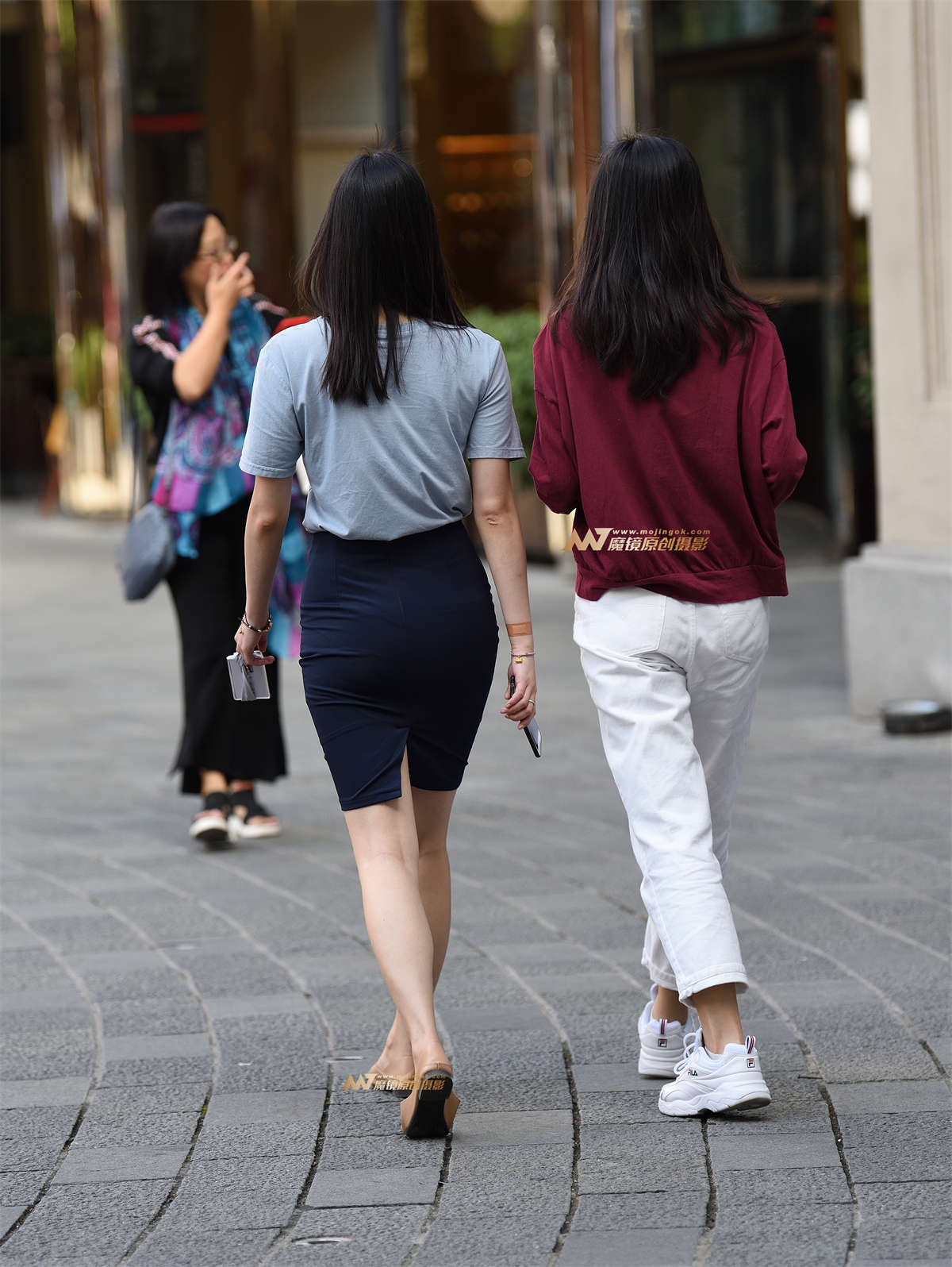 图片[2]-工作之余的办公室女女-日更街拍