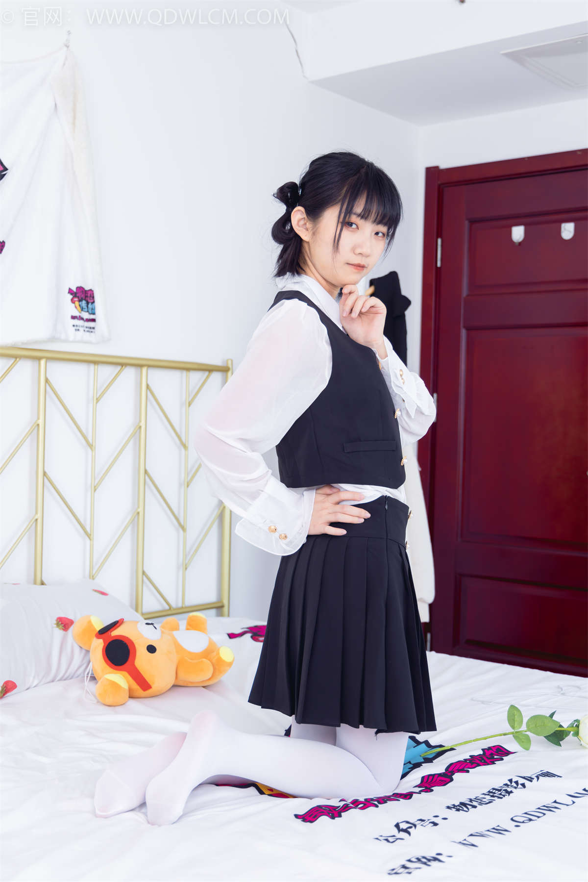 物恋传媒 NO.1555 暗月-蓝莓之恋-日更街拍