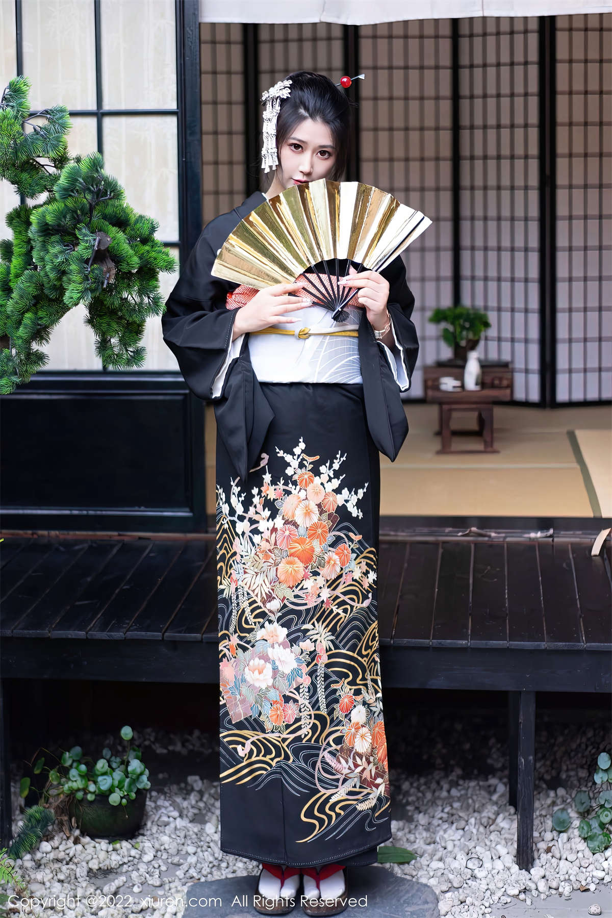 Xiuren秀人网 2022.11.30 No.5932 laura阿姣-日更街拍