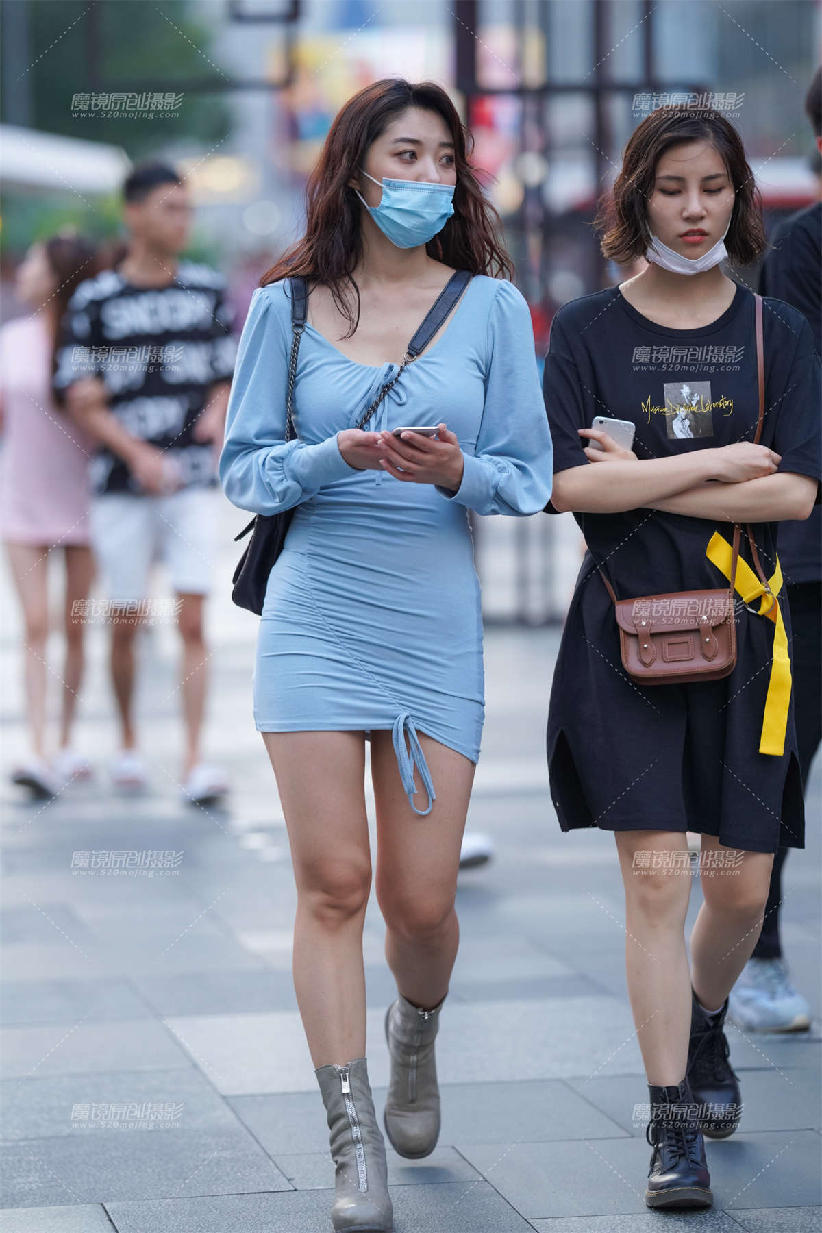 蓝裙美眉-日更街拍