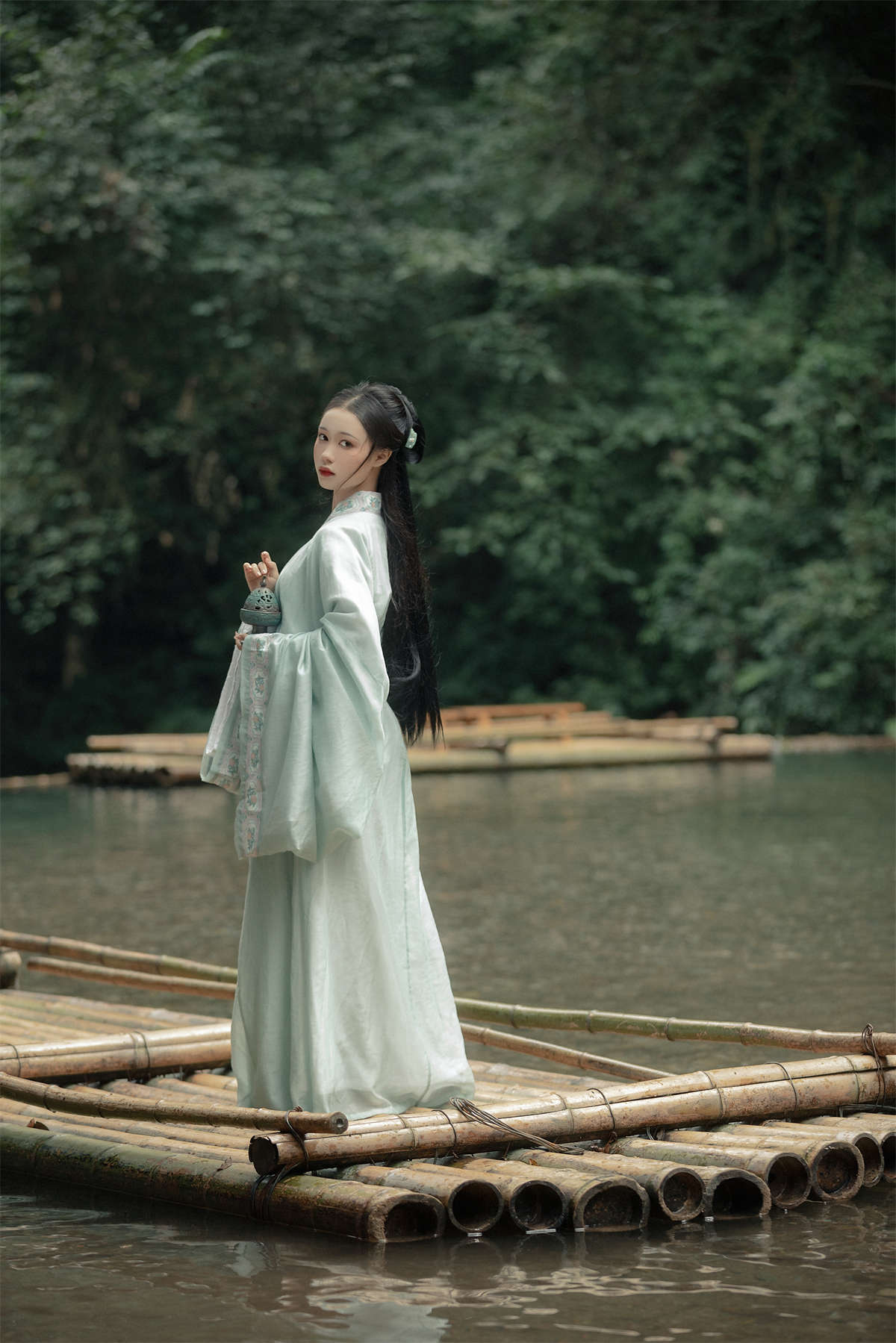 YITUYU艺图语 2022.08.22 轻舟 梨一依插图1