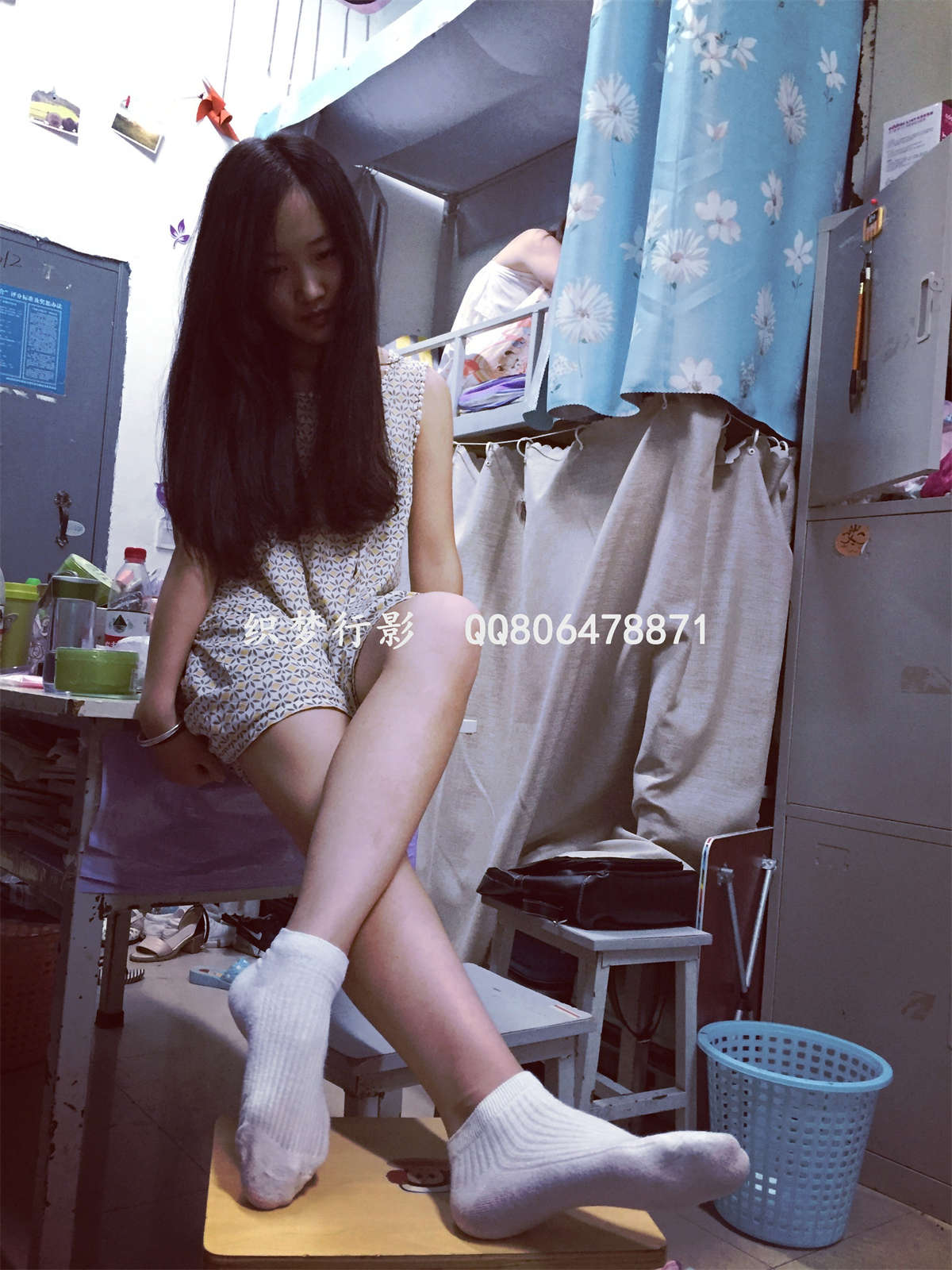 图片[2]-织梦行影摄影作品 第012期 宿舍白袜运动鞋-日更街拍