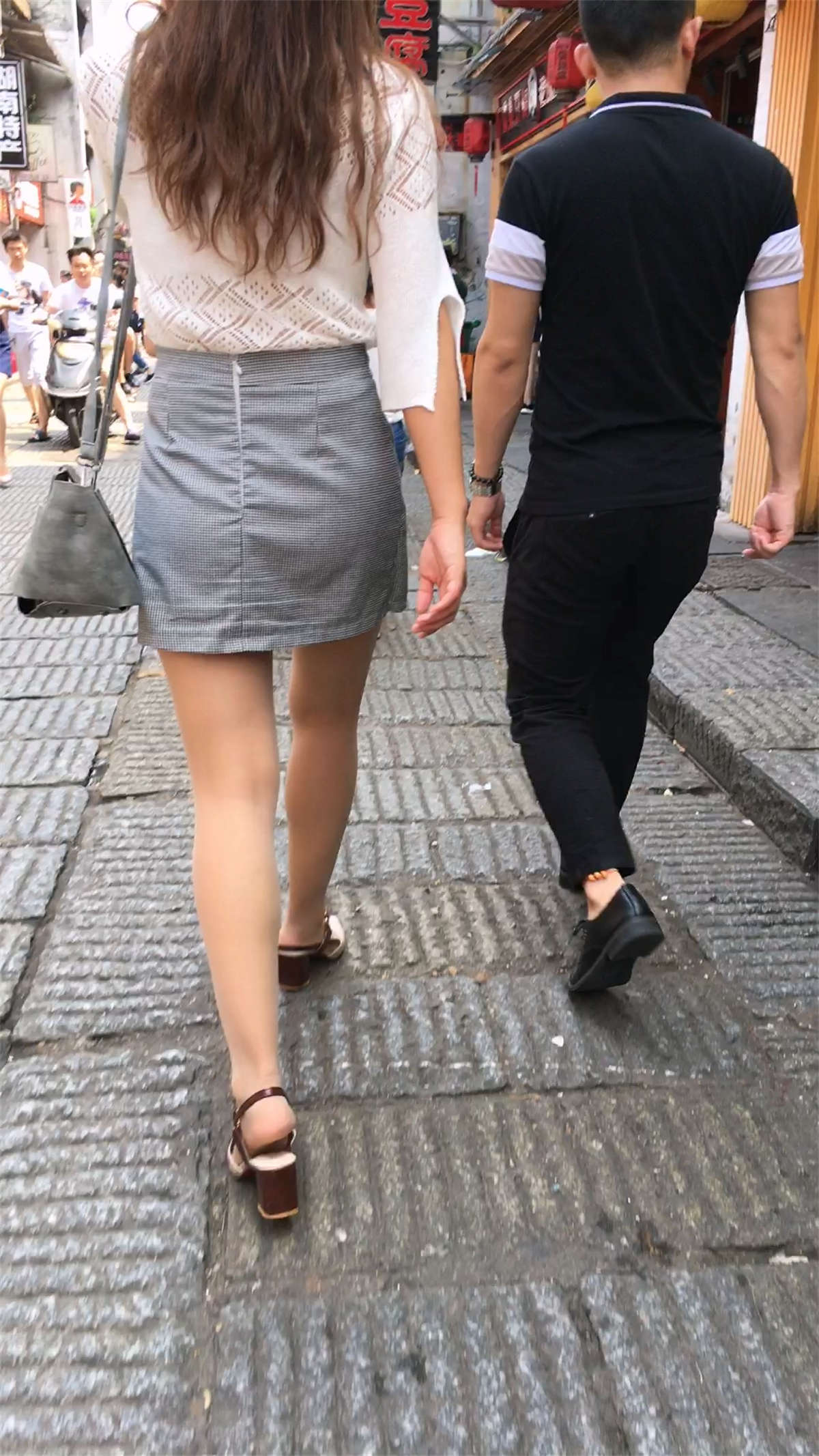 肉丝美女-日更街拍