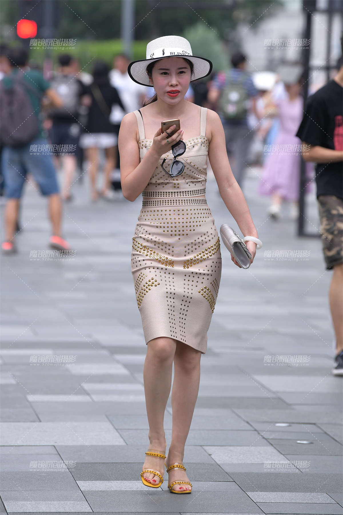 【视觉冲击赛贴】紧身包臀裙__-日更街拍