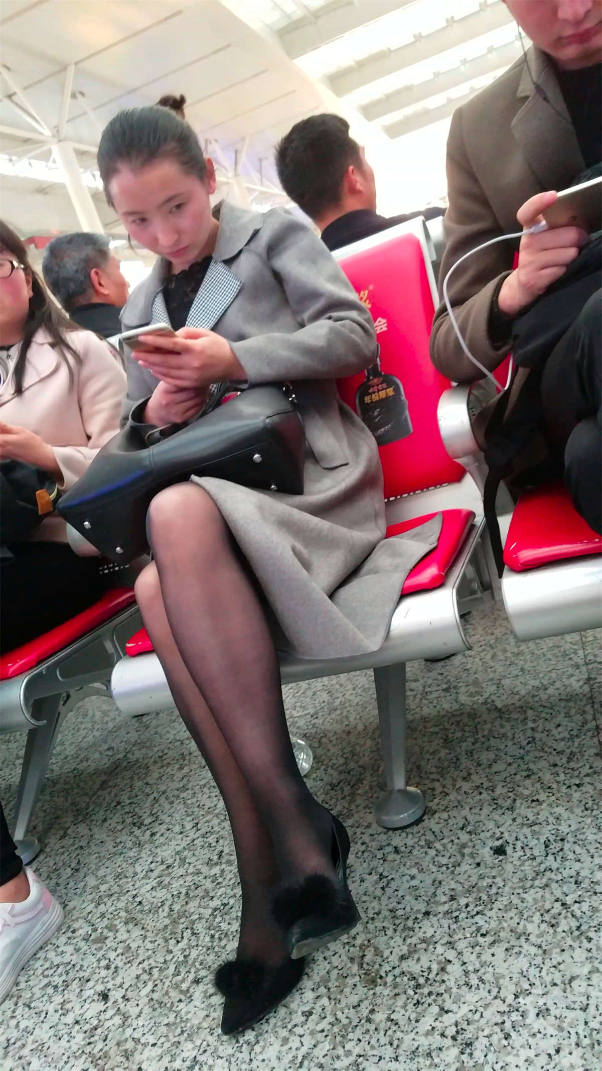 图片[2]-[4K高清视频]年岁不小了风韵依然犹在-日更街拍